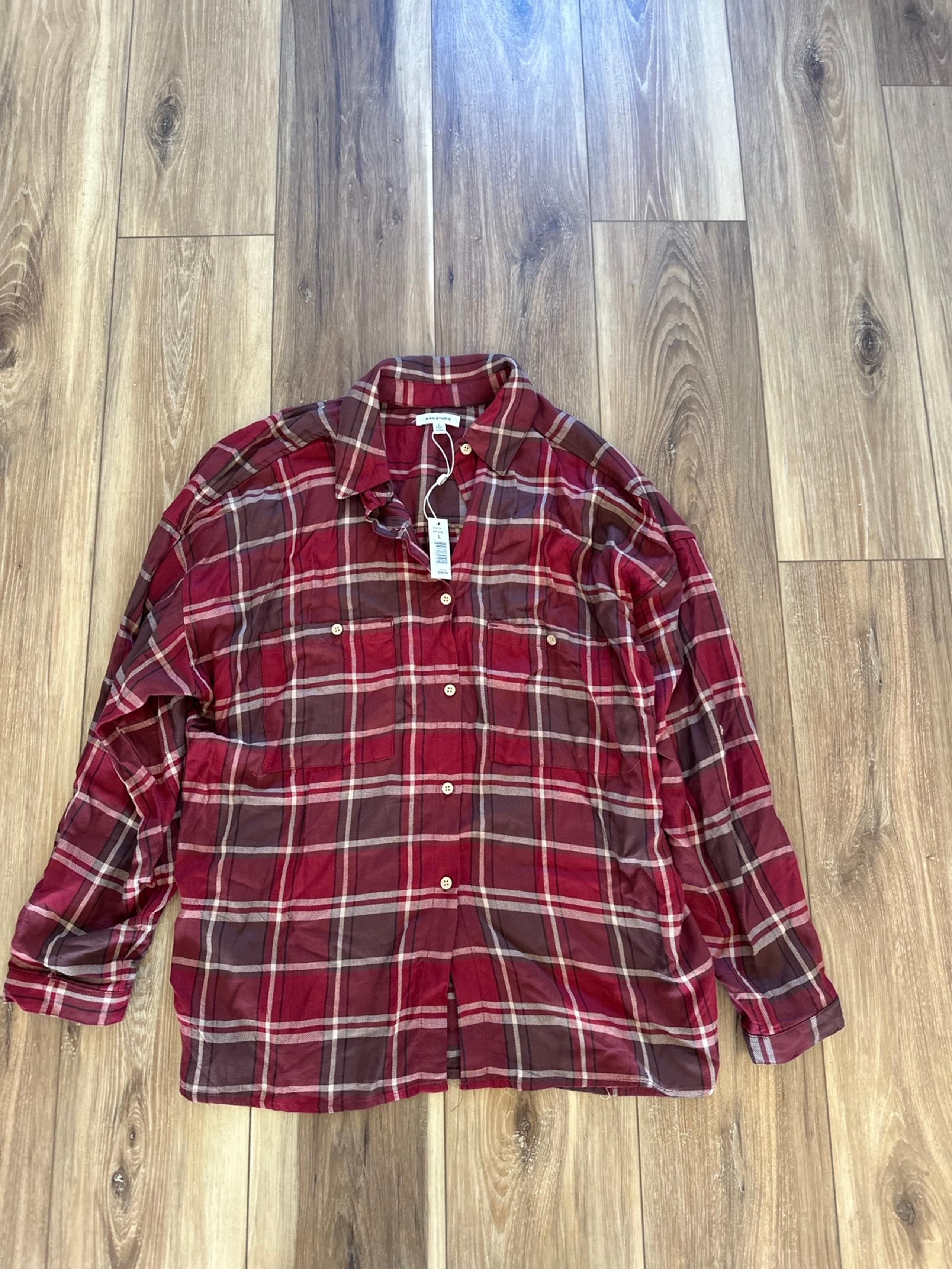 Max Studio womens button down shirt size large NWT