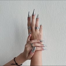 MUGLER X H&M Coffin-shaped Press-on Nails