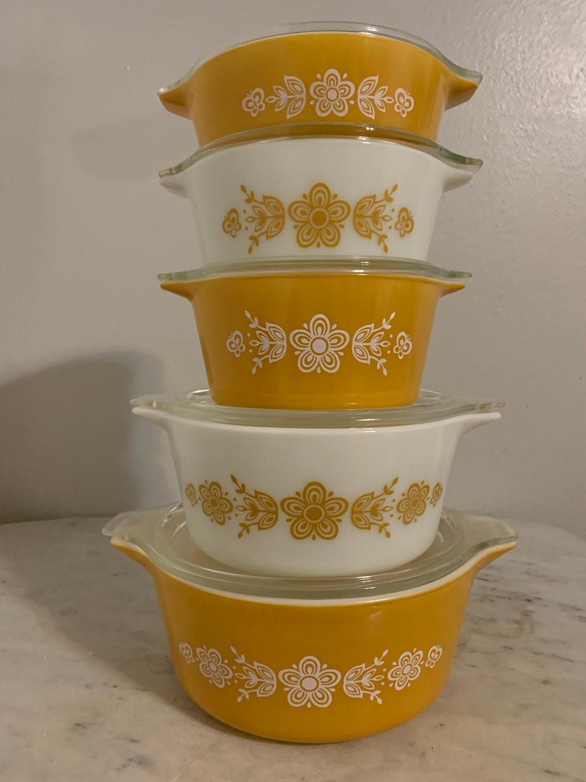 Pyrex Butterfly Gold Full Casserole sstack
