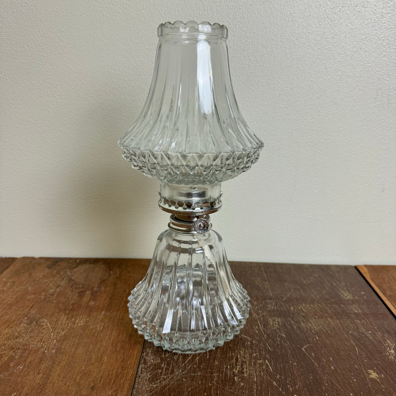 Lamplight Farms Diamond Point Crystal Oil Lamp Made In Austria 13 Tall Vintage