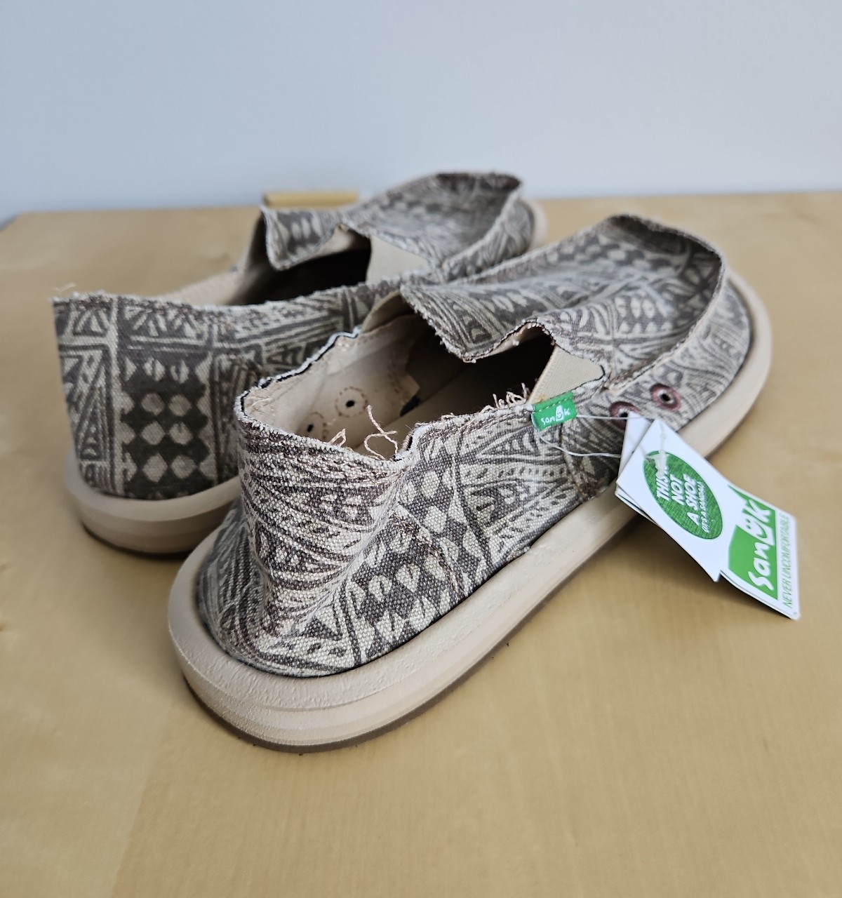 Sanuk canvas textile summer shoes for men