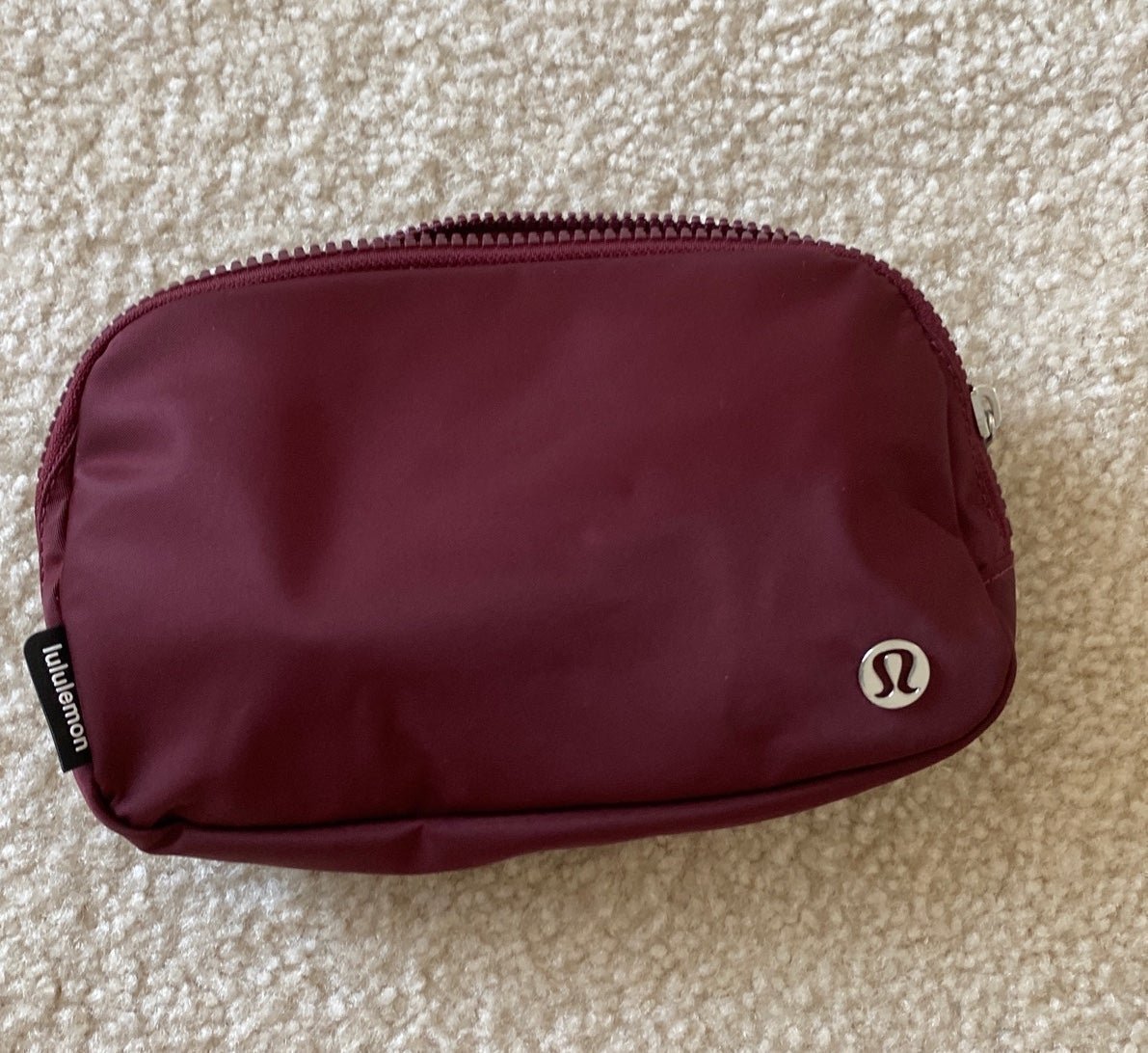 Lululemon Everywhere Belt Bag 1L