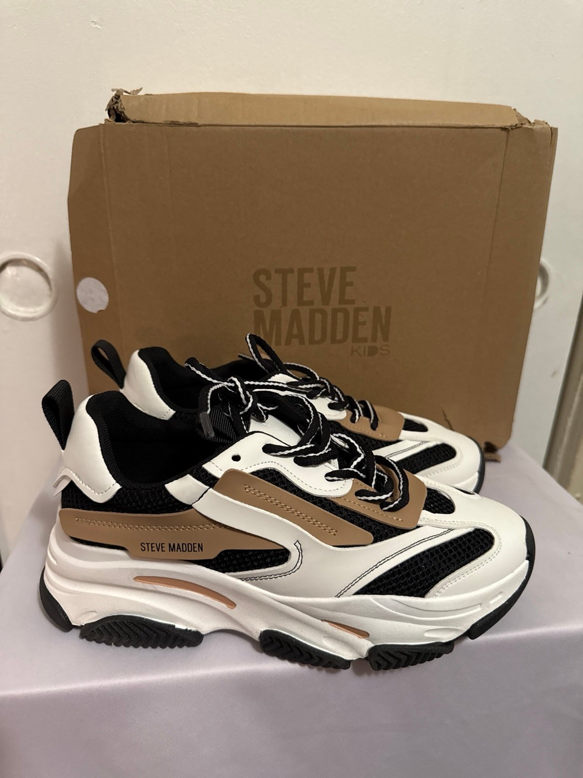 Steve Madden Kids ‘Multi Color’ Size 6