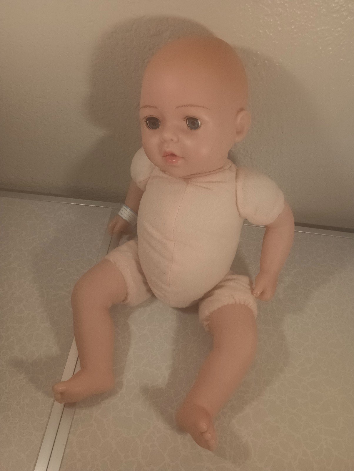 ADORA 2018 CHARISMA BABYTIME BABY DOLL 16 CLOTH BODY SOFT RUBBER FACE (B18)