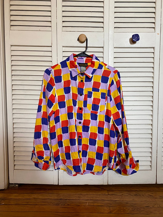 Nooworks Classic Button Down Grid in linen. Size small.