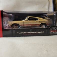 Auto World American Muscle 1969 Ford Mustang Mach 1 Gold/Red 1:18 Die-Cast New.