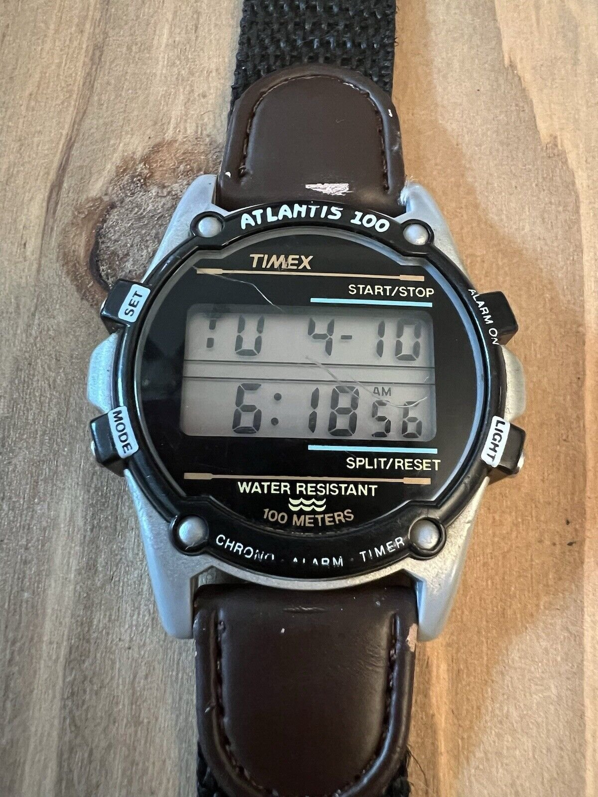 ATLANTIS 100 MENS WRIST WATCH VINTAGE New Battery Working