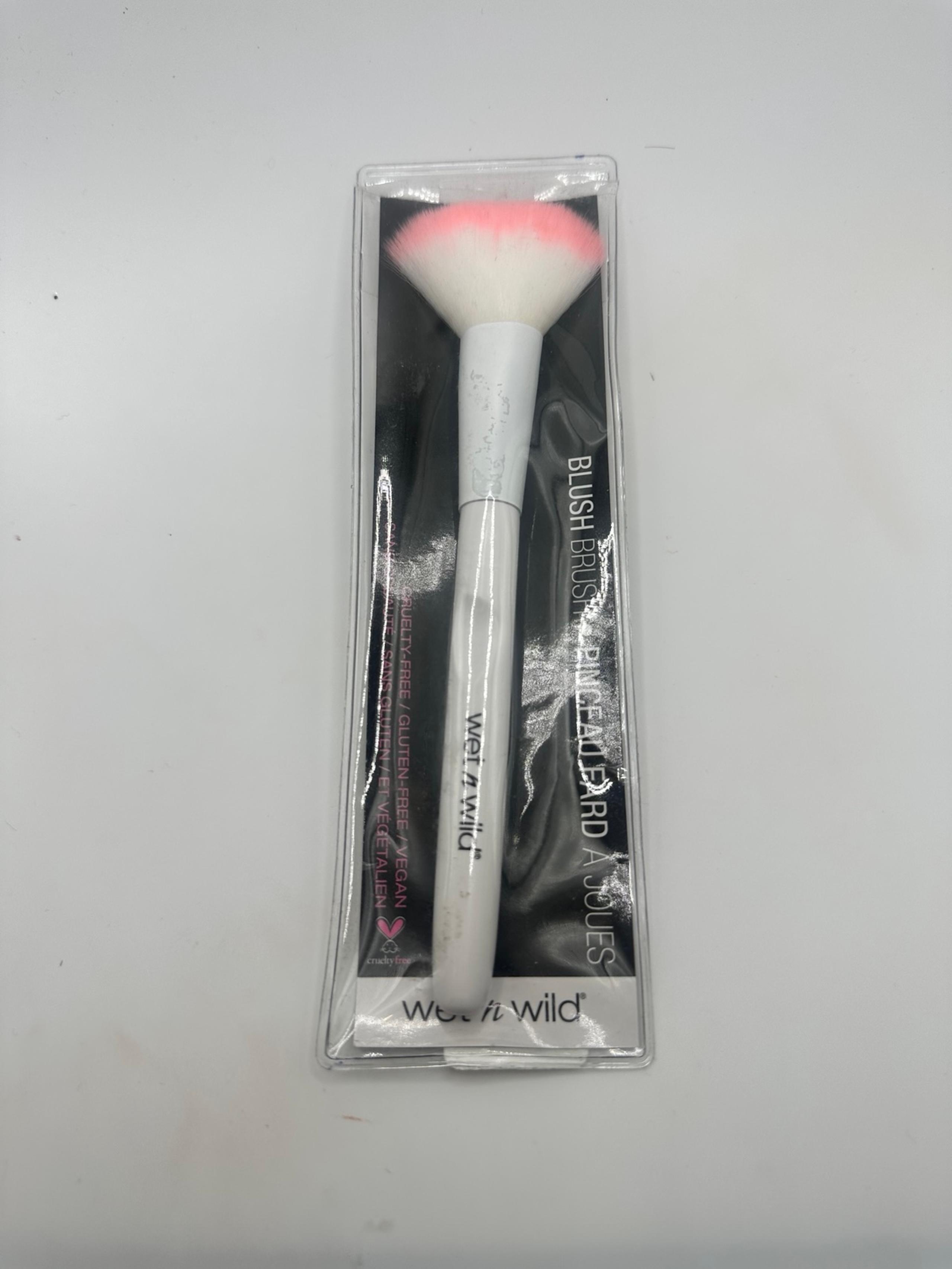 Wet n Wild White Makeup Brush Set