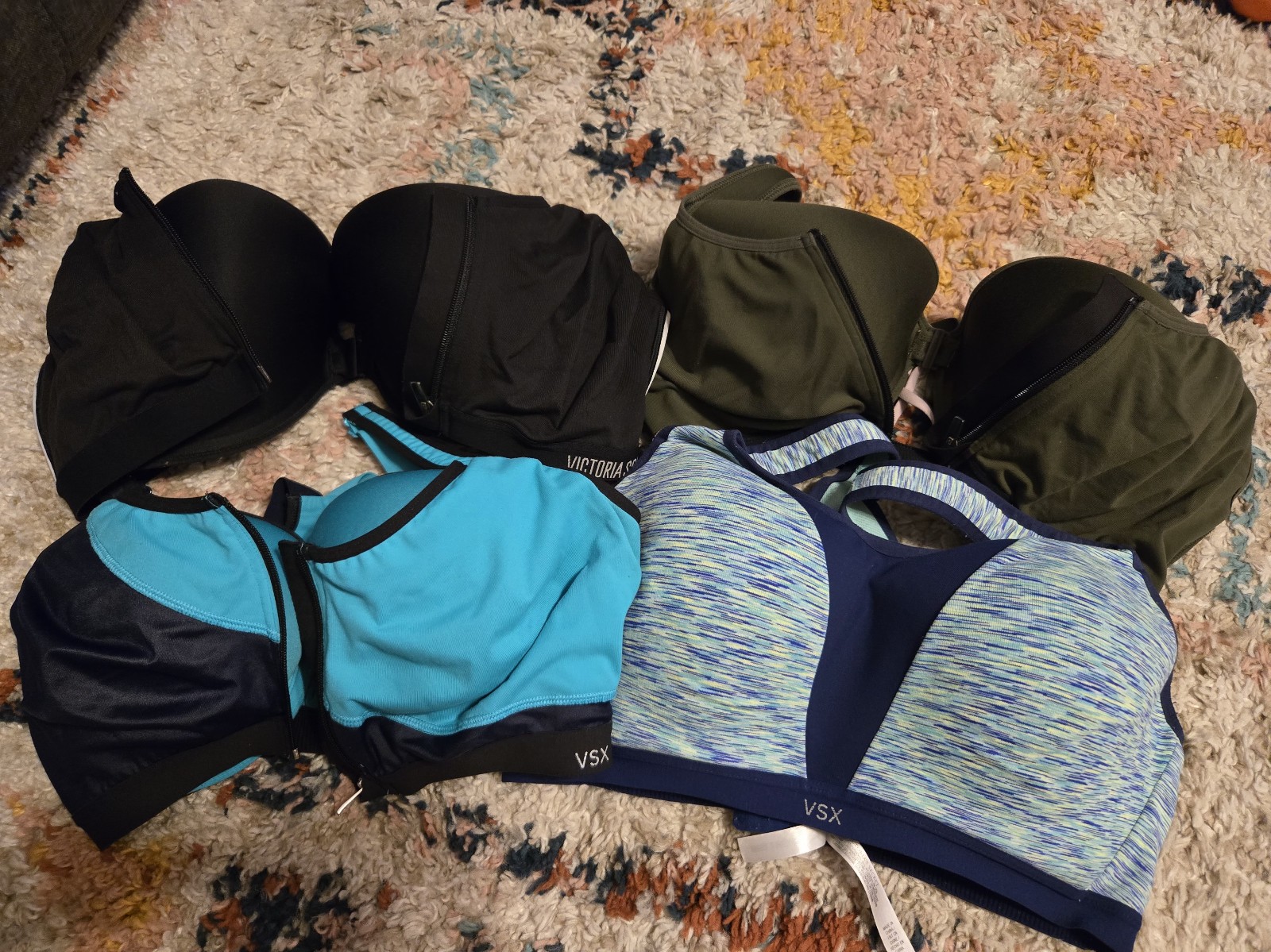 Victoria's Secret sports bra lot