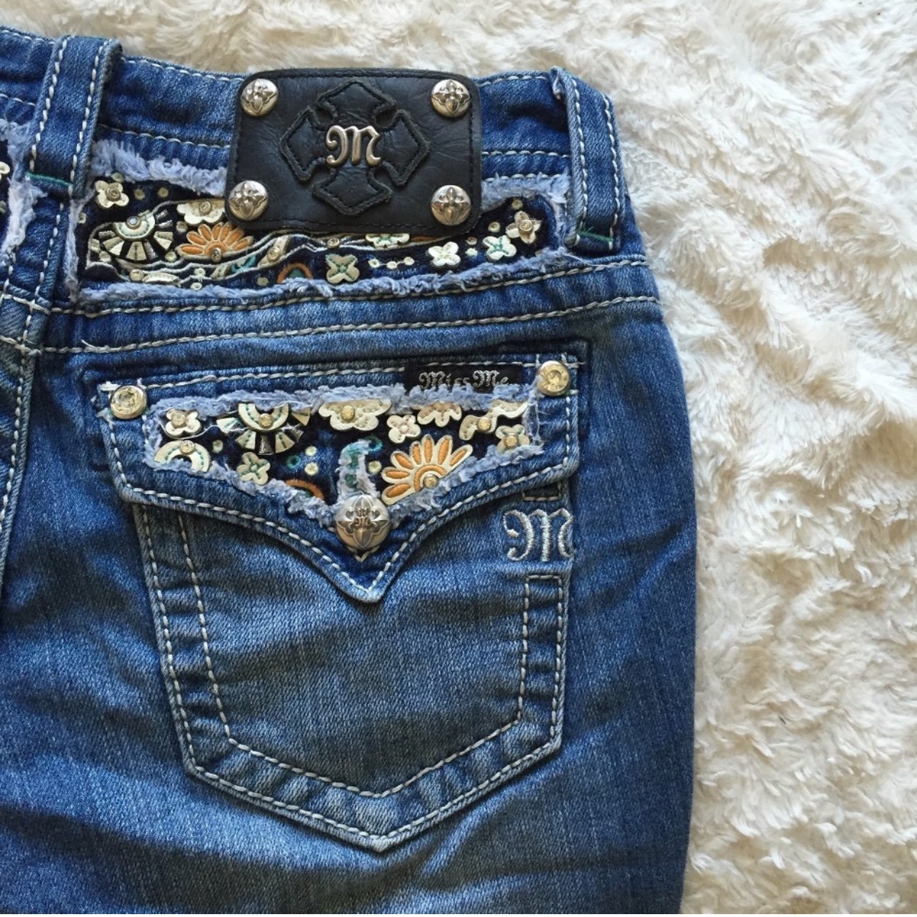 MISS ME Signature Cuffed Capri Jeans 25