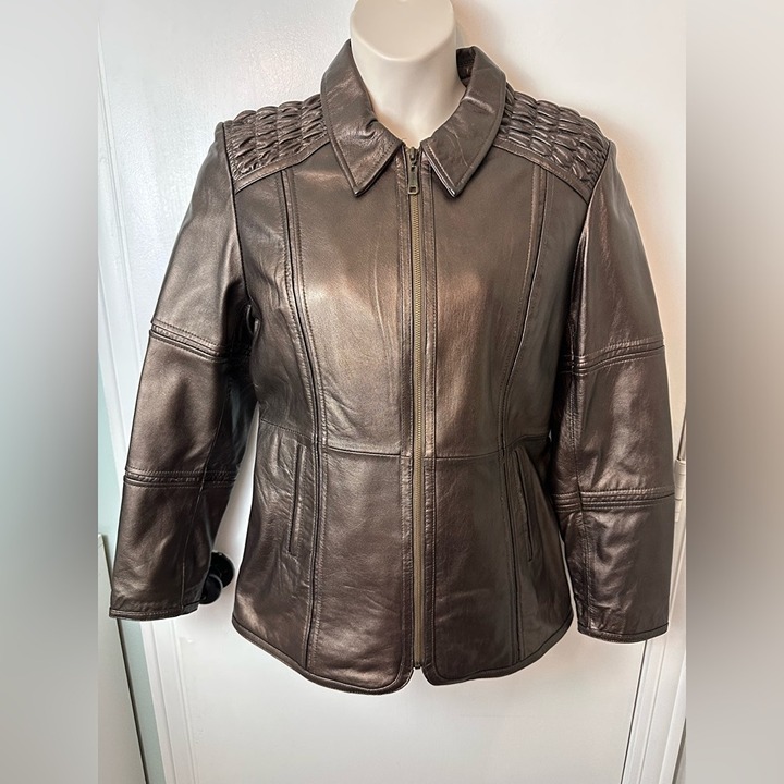 Women’s Leather Excelled Collection Zip Jacket metallic bronze belt strap Size M
