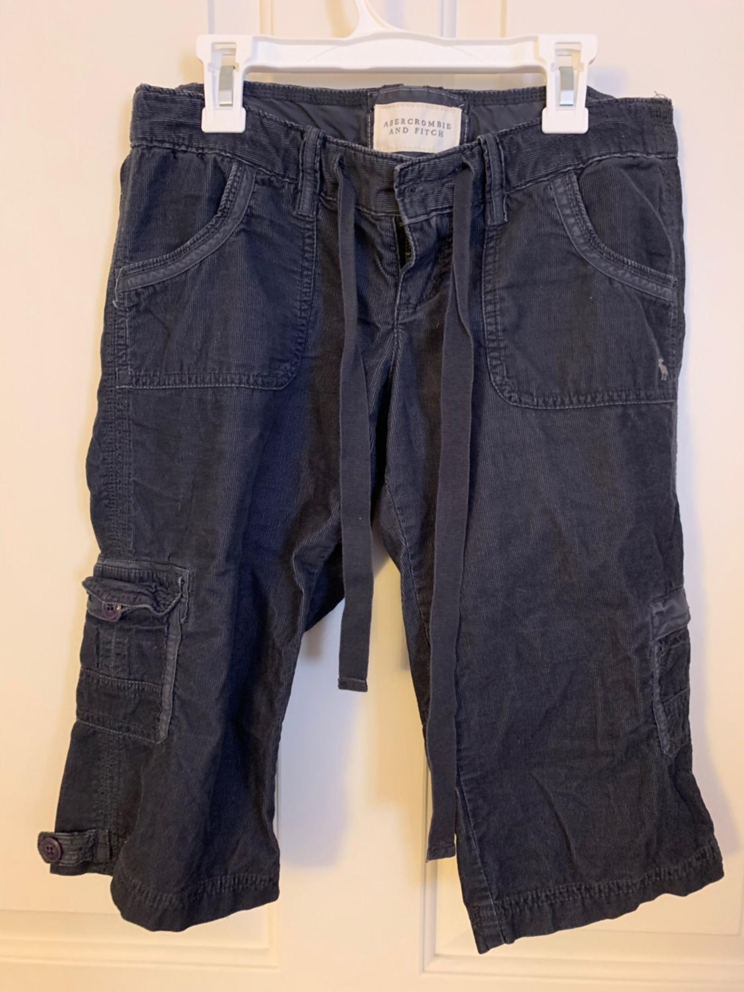 Abercrombie and Fitch Capris Pants