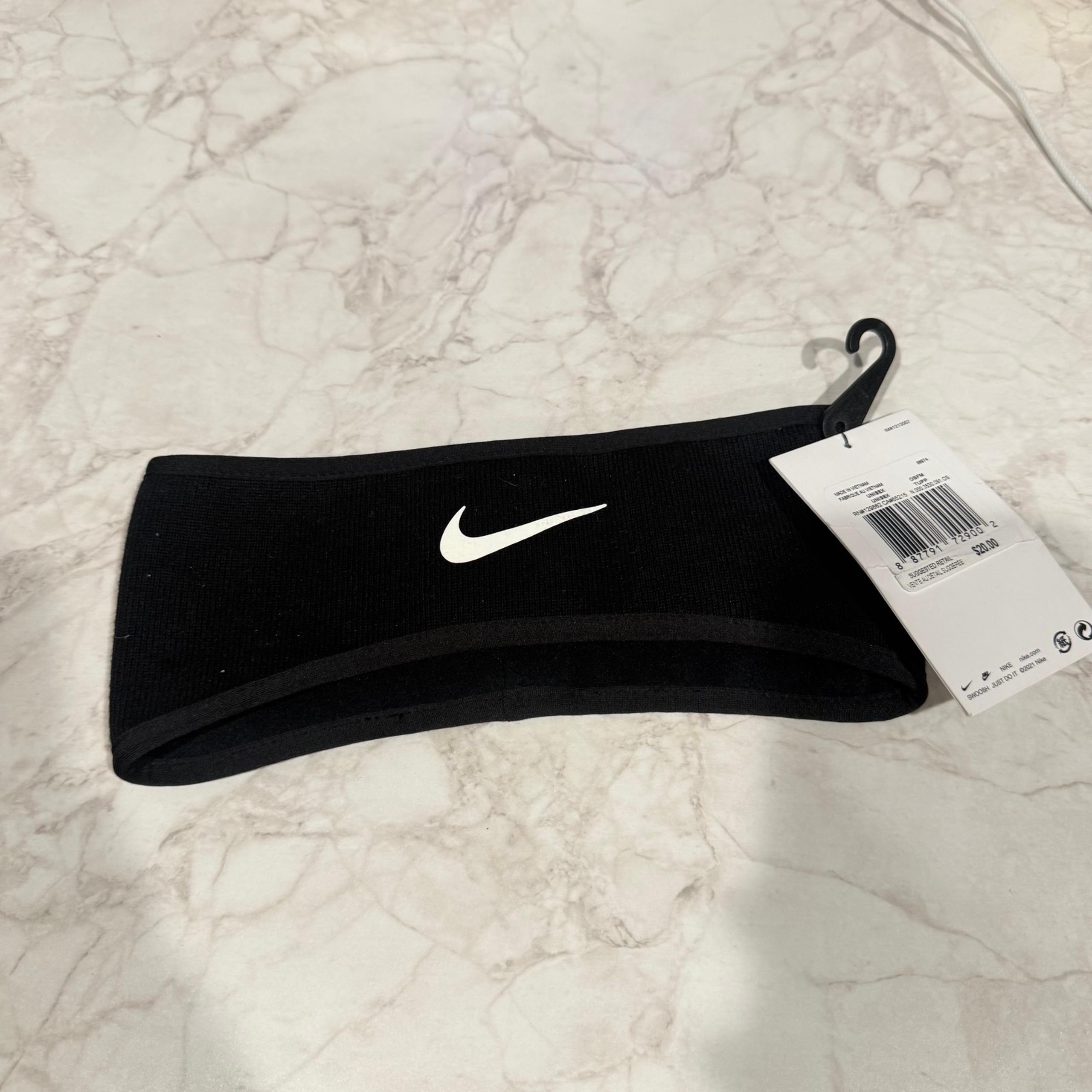Nike Fleece Black Athletic Hairband with Iconic Swoosh NWT
