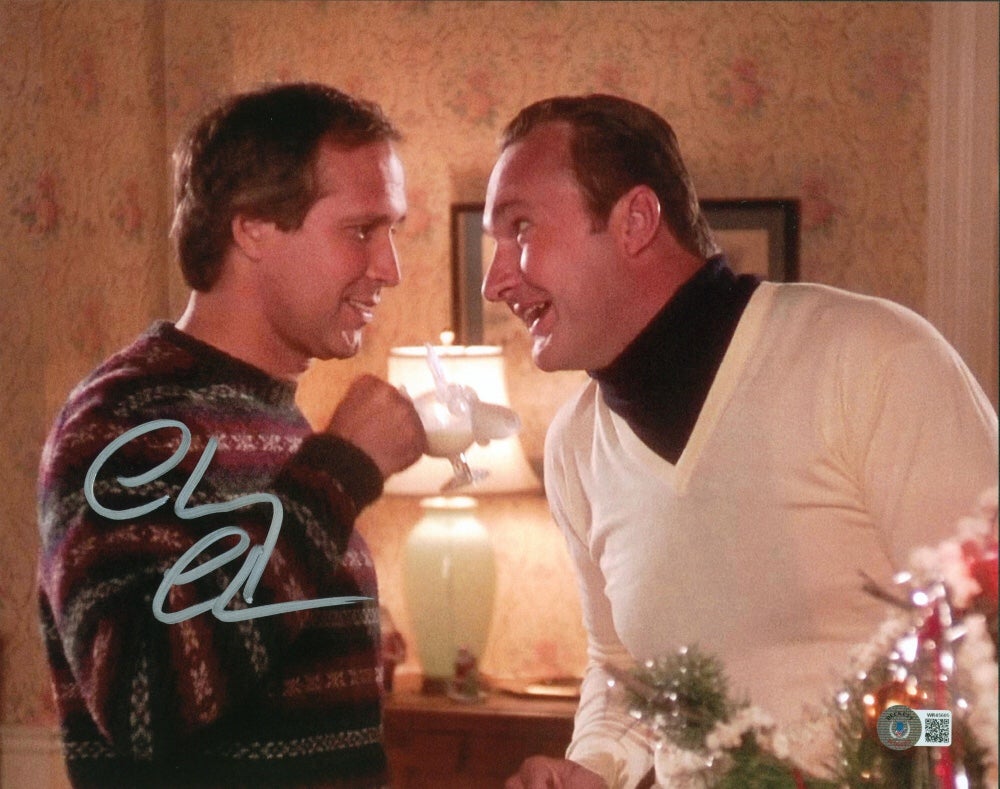 Chevy Chase Signed National Lampoon's Christmas Vacation 11x14 Photo (Beckett)