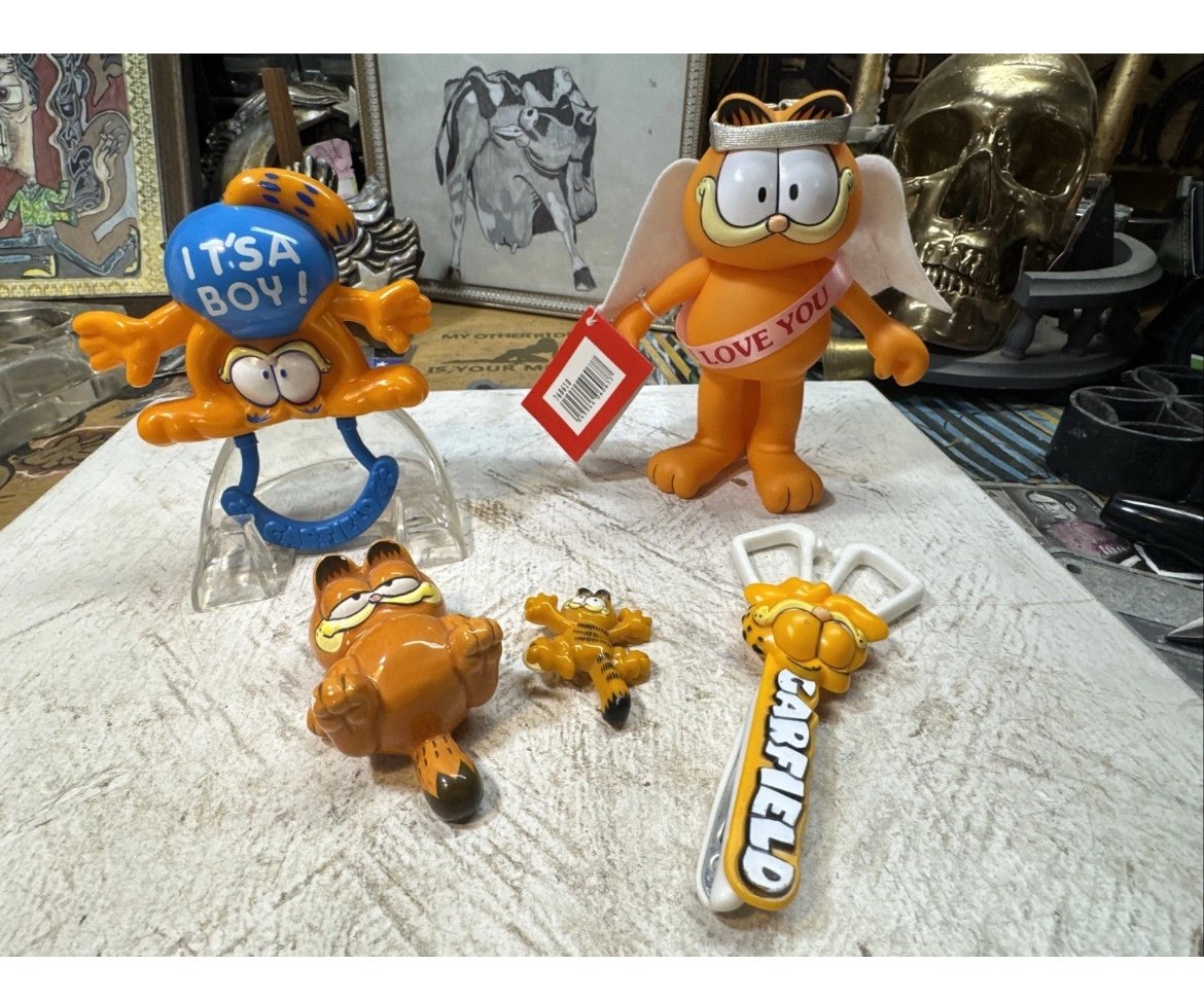 Lot Of 5 1981 Garfield Toys And Memorabilia
