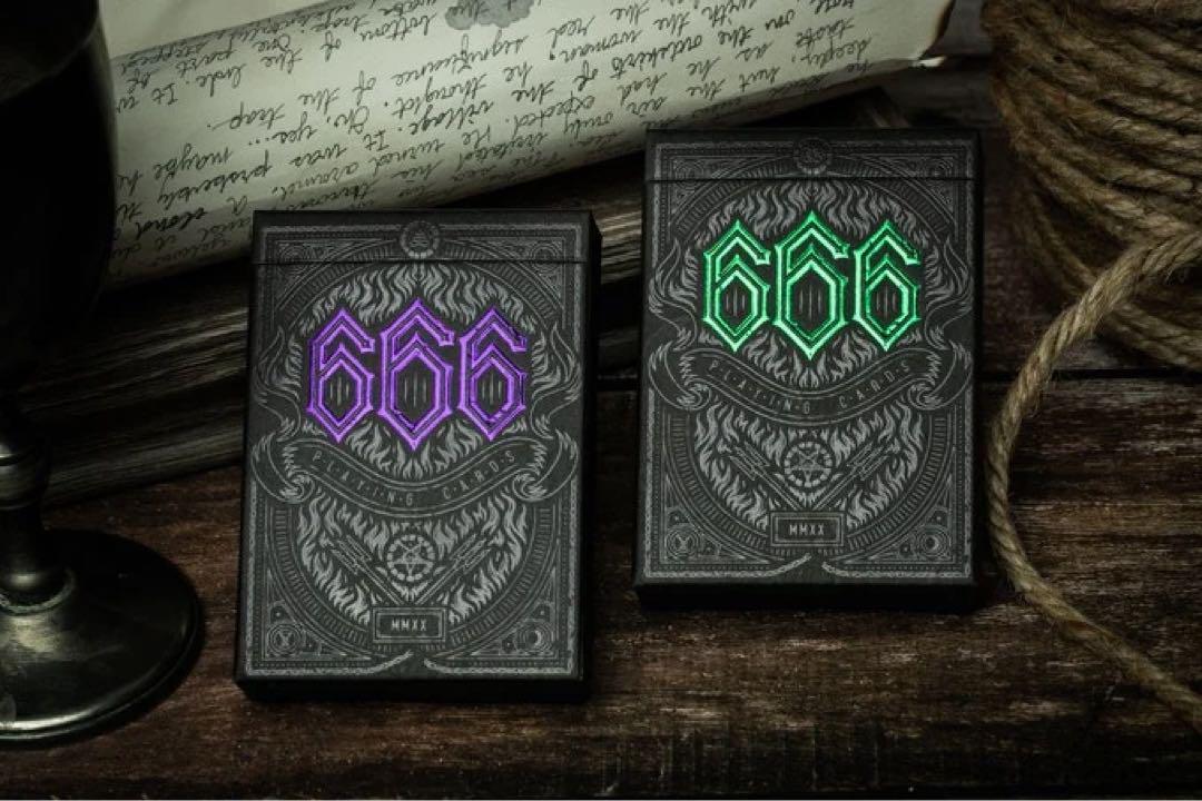 注目ブランドのギフト 666 Playing Cards Purple & Emerald 4-piece Set トランプ