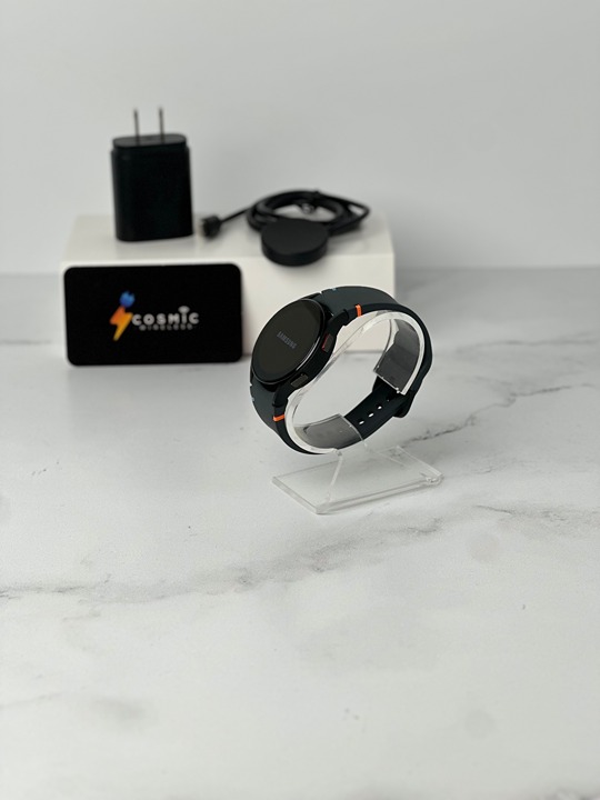 NEW Samsung Galaxy Watch FE 40mm (Bluetooth / Wifi + LTE)