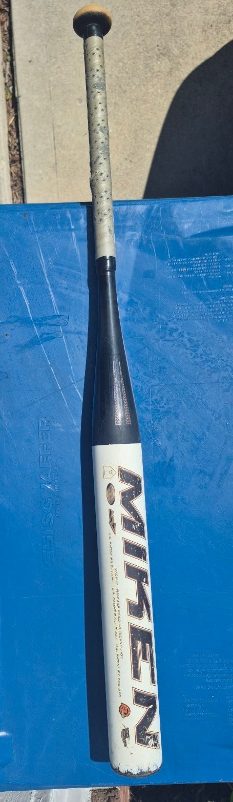 Miken Fastpitch Softball Bat. 34in 26oz Pre-Owned