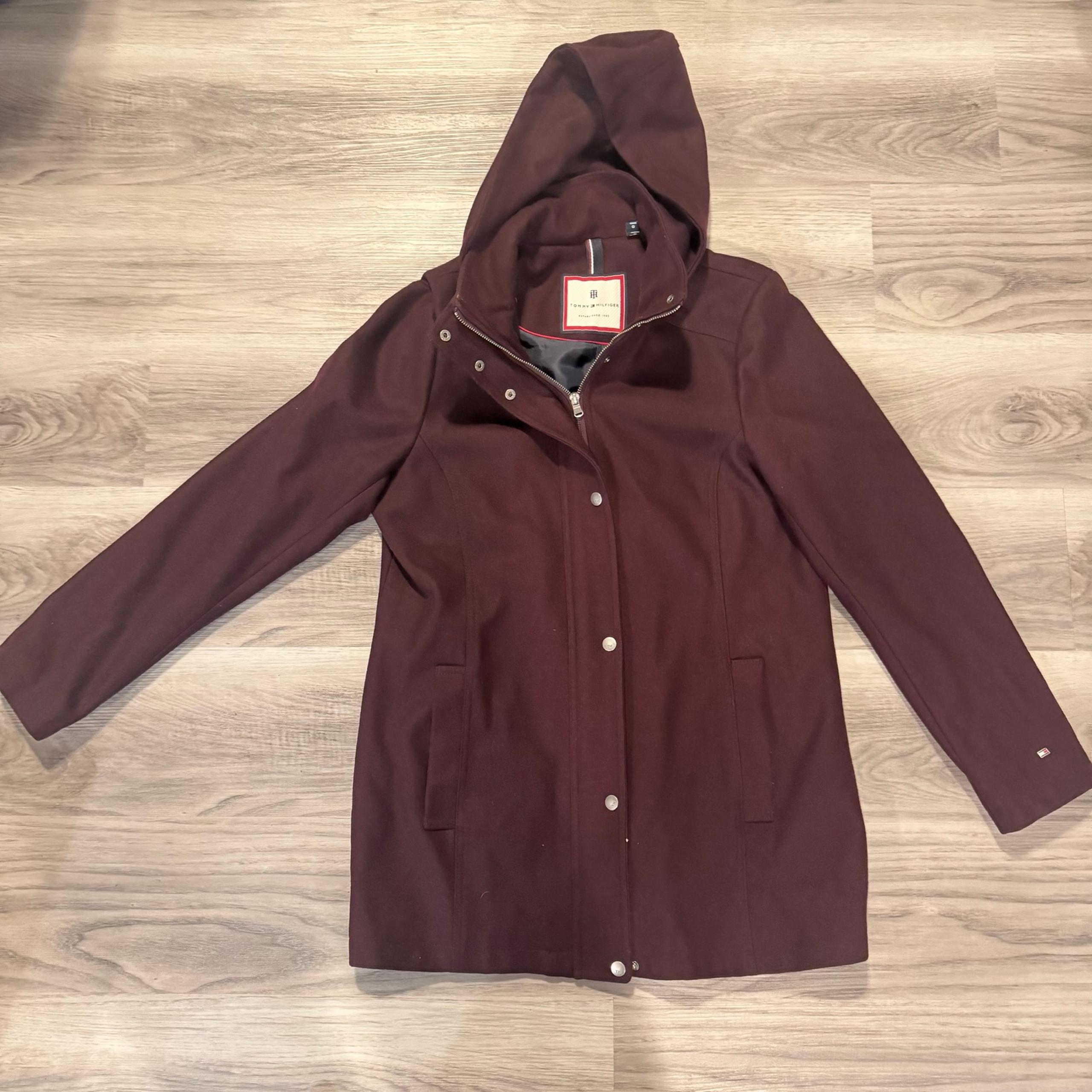 Tommy Hilfiger Women’s Large Maroon Wool Blend Peacoat, Zip and Button closure