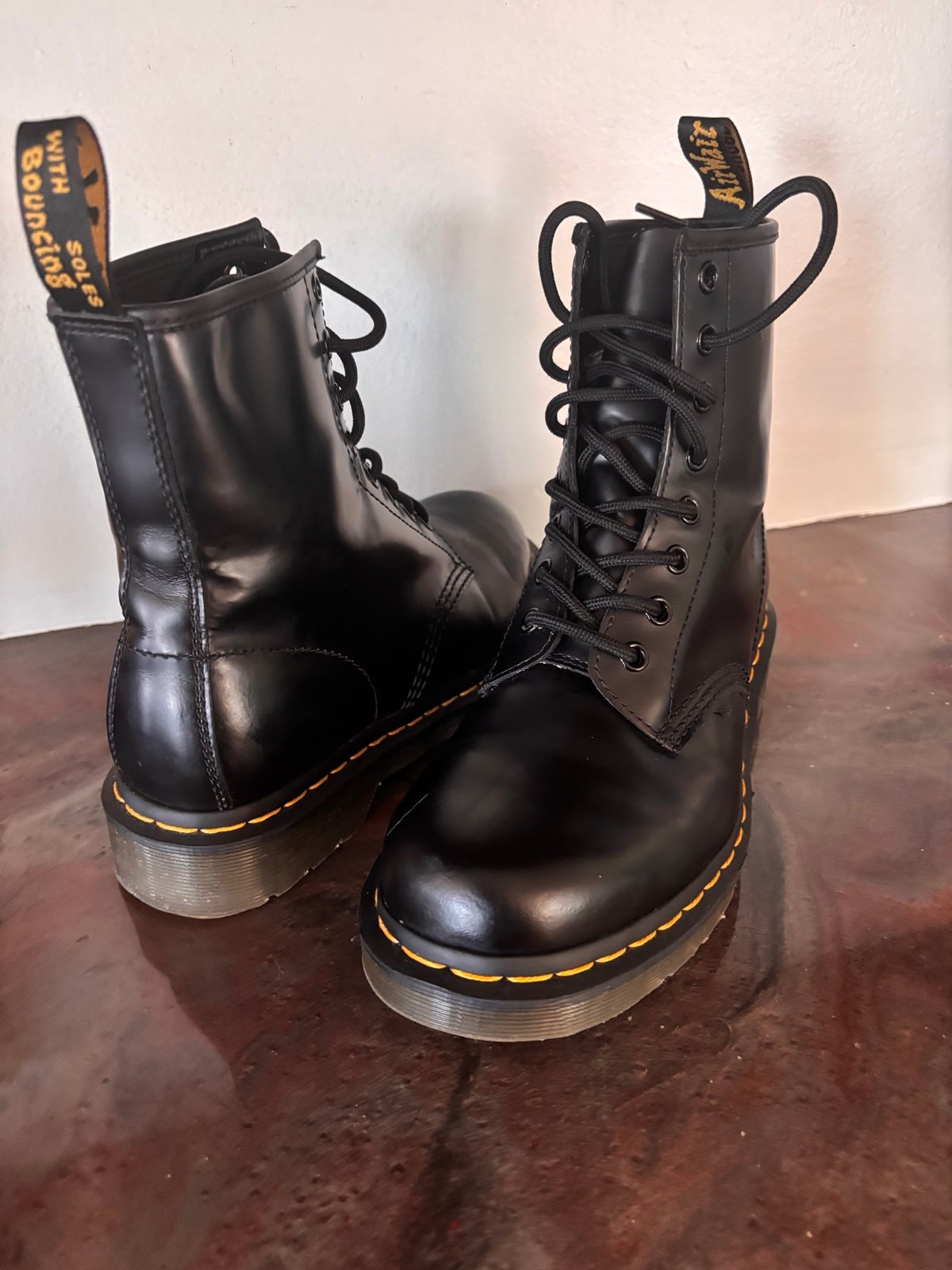 DOC MARTENS Air Wair 1460 Black Leather Lace-up Combat Boots EUC Size 7