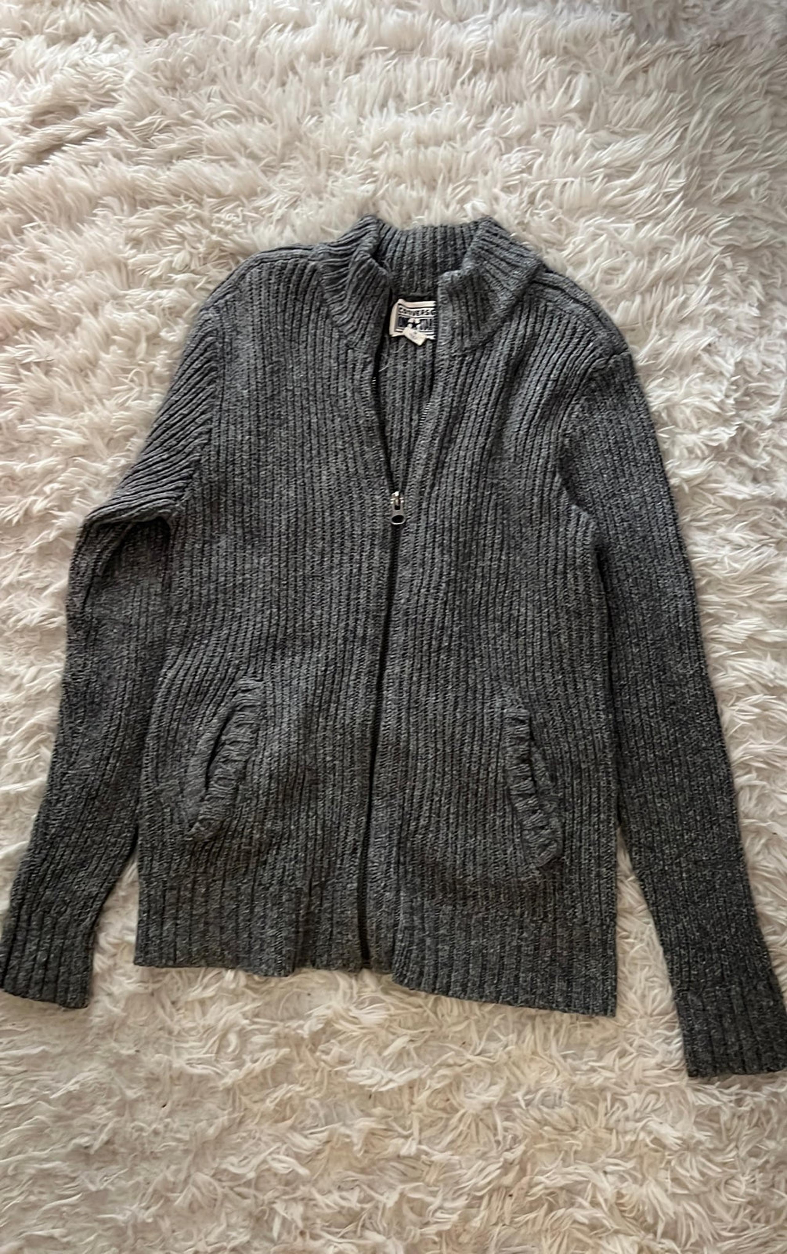 Converse cardigan