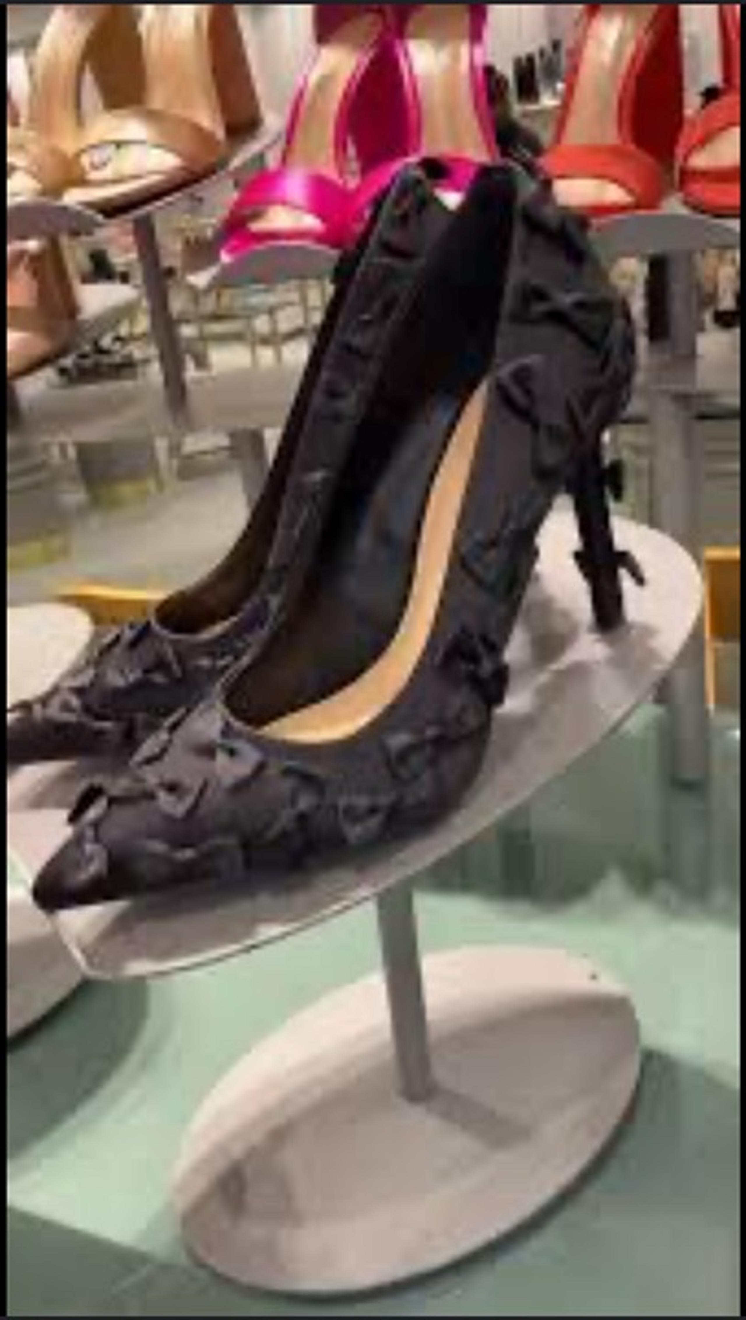 Sz10 Gianni Bini Black Serena Satin Mini Bows Pointed Toe Pump