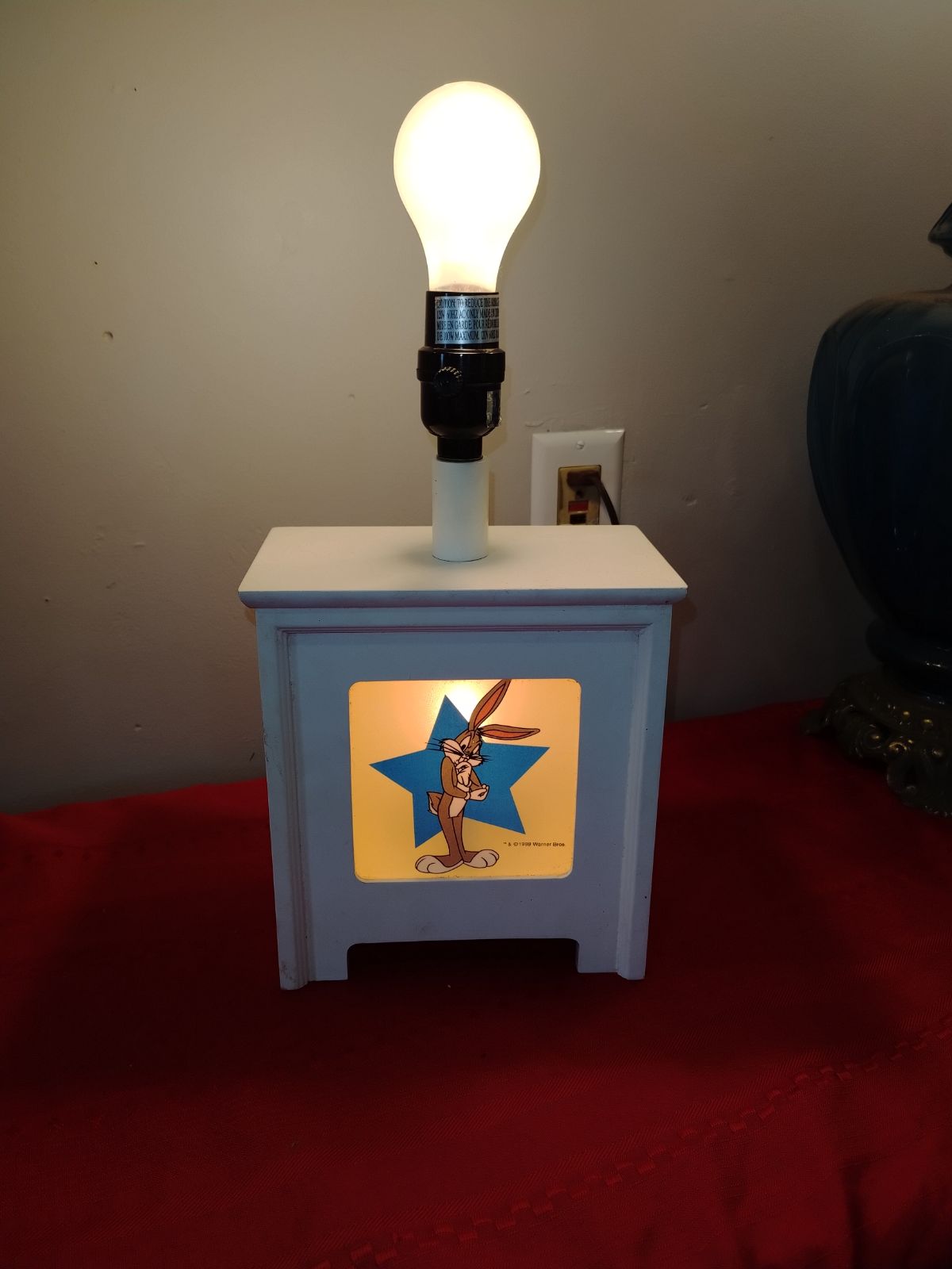 Vintage 1999 Bugs Bunny 2 Way Lamp