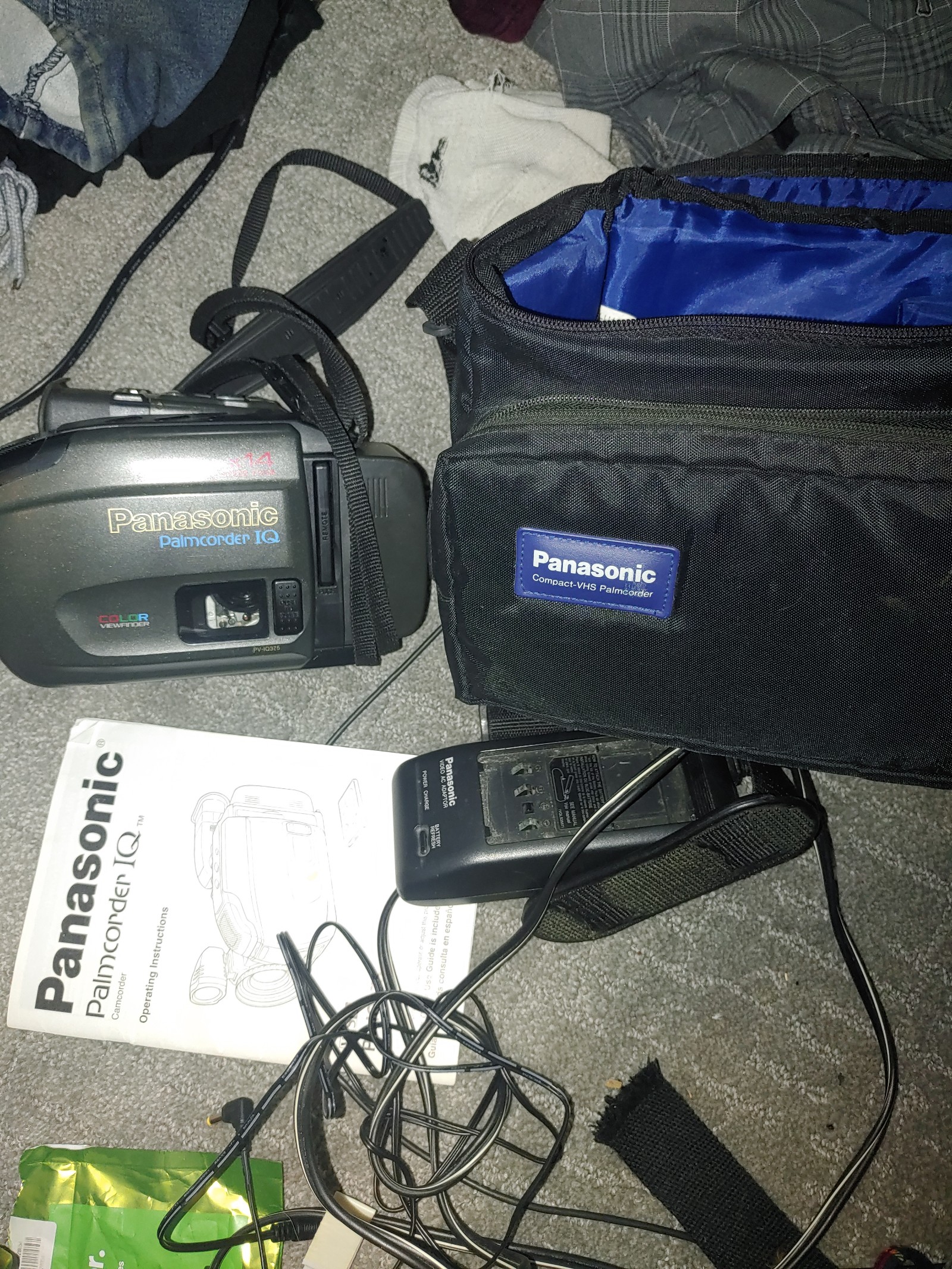 Panasonic PV-IQ705 Palmcorder IQ VHS-C Video Camera Bundle