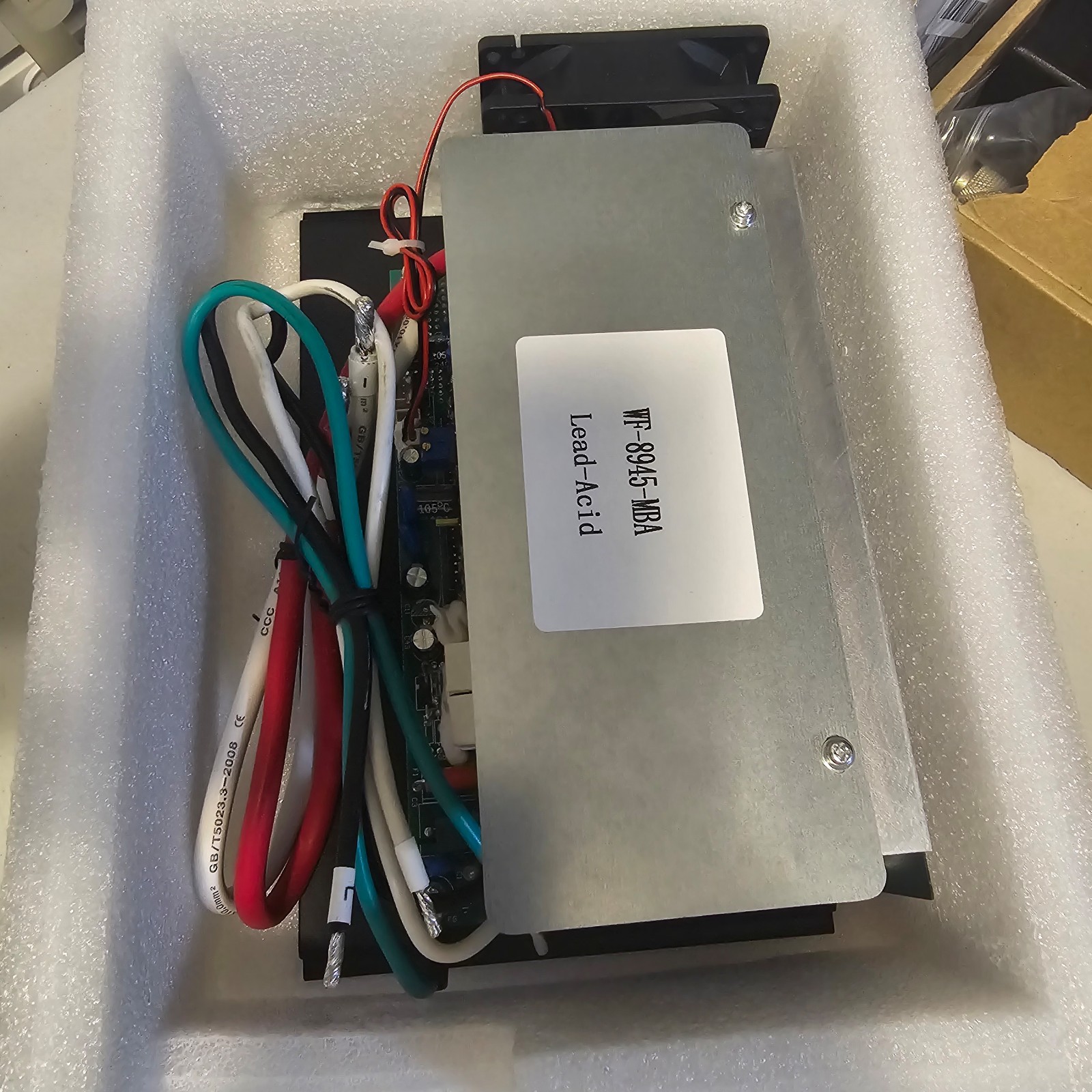 WF-8945-MBA Power Converter 45 Amp RV Battery Charger