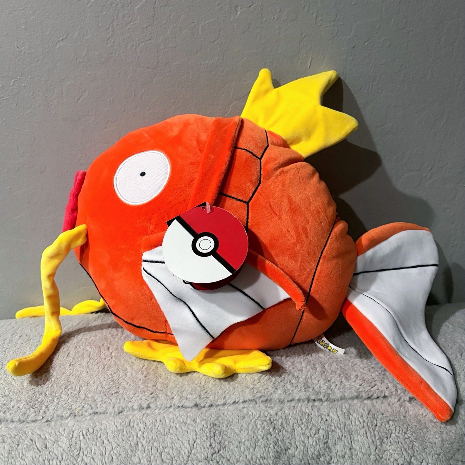 NWT BIG NEW Pokémon 17" inch Magikarp Plush Round 1 Arcade Toy Prize Nintendo