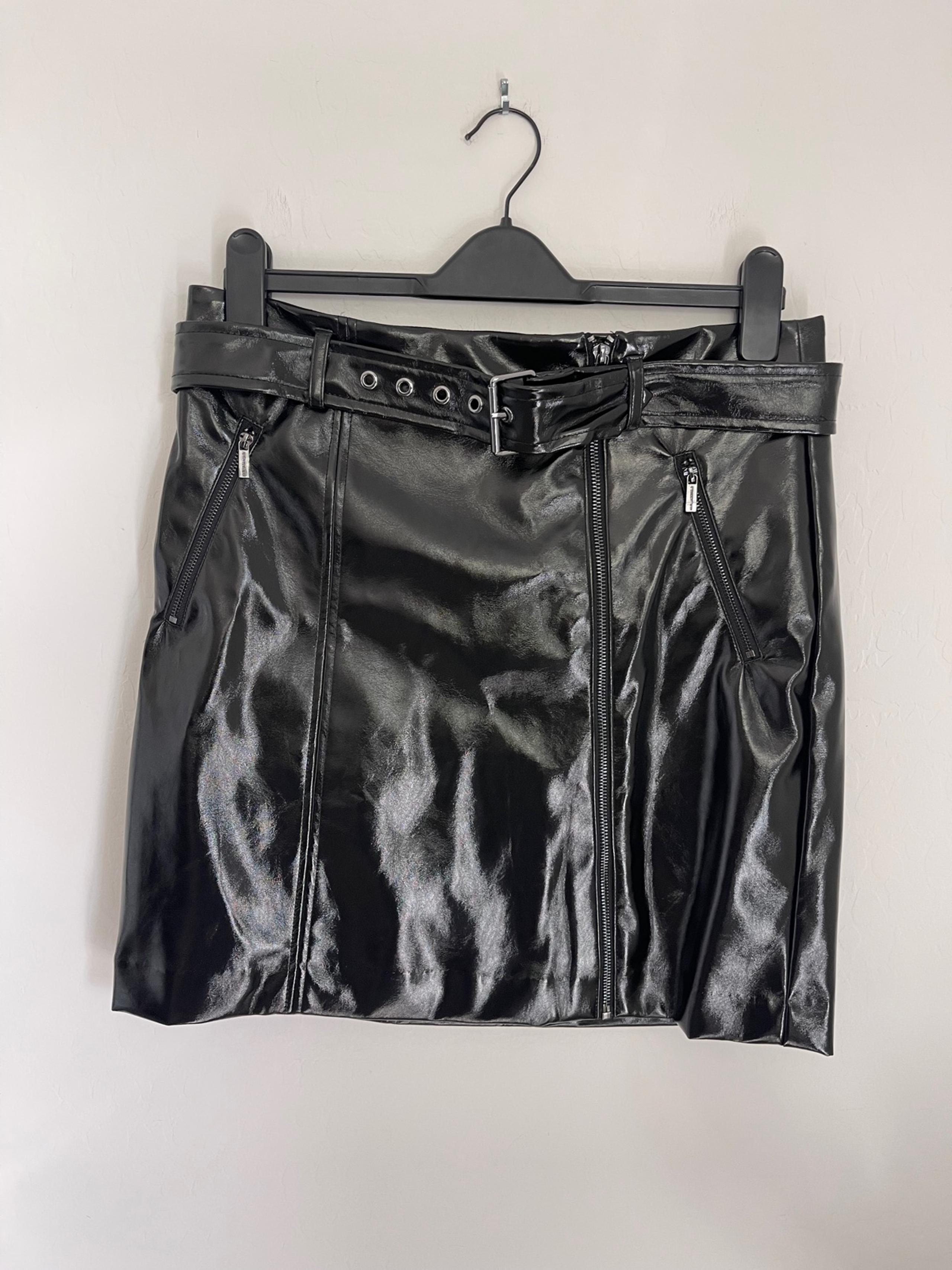 KARL LAGERFIELD Faux Patent Leather A Line Mini Skirt With Belt Size 4 NWT - Karl Lagerfeld