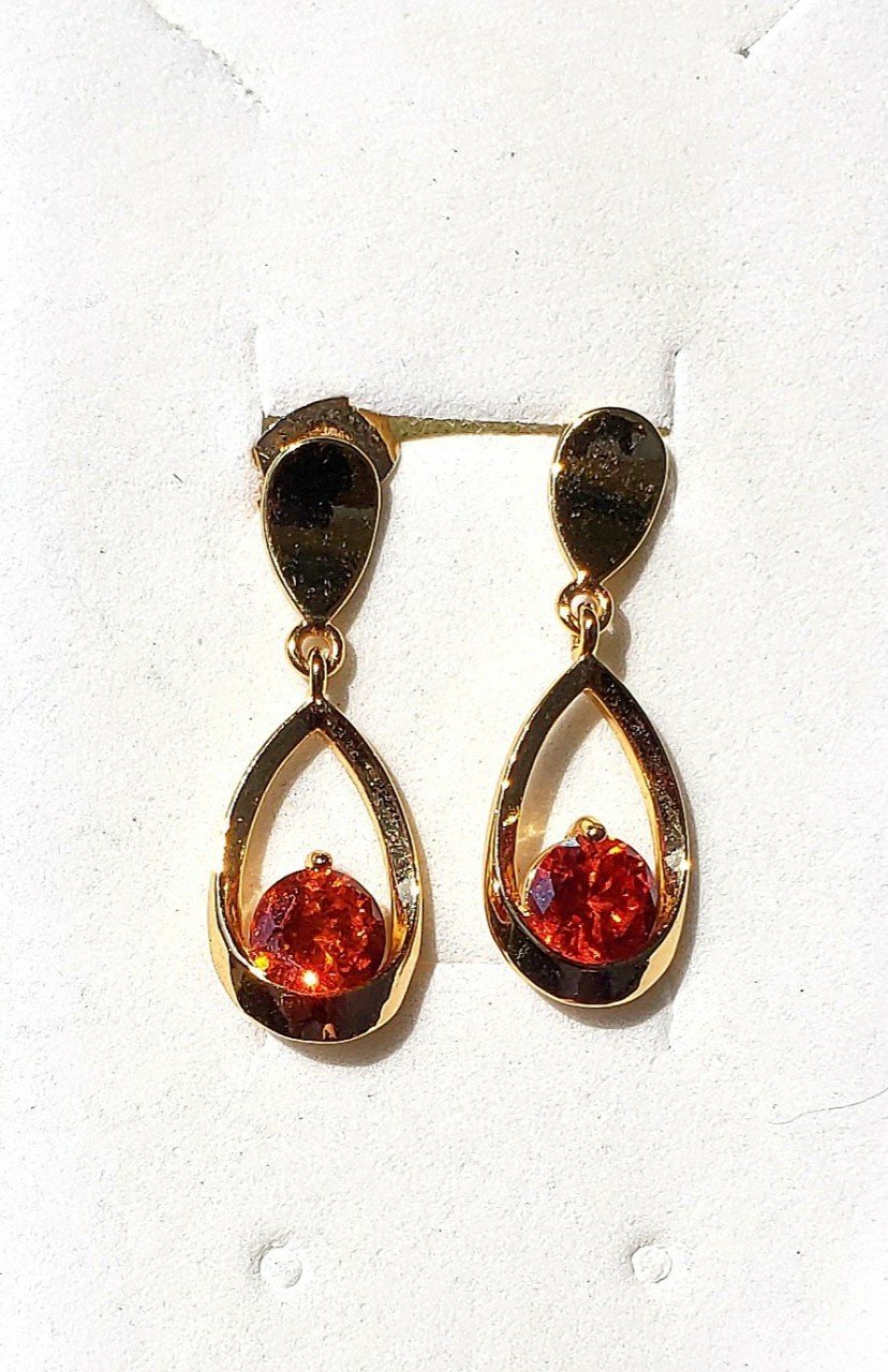 10K SOLID YELLOW GOLD GARNET DANGLE EARRINGS