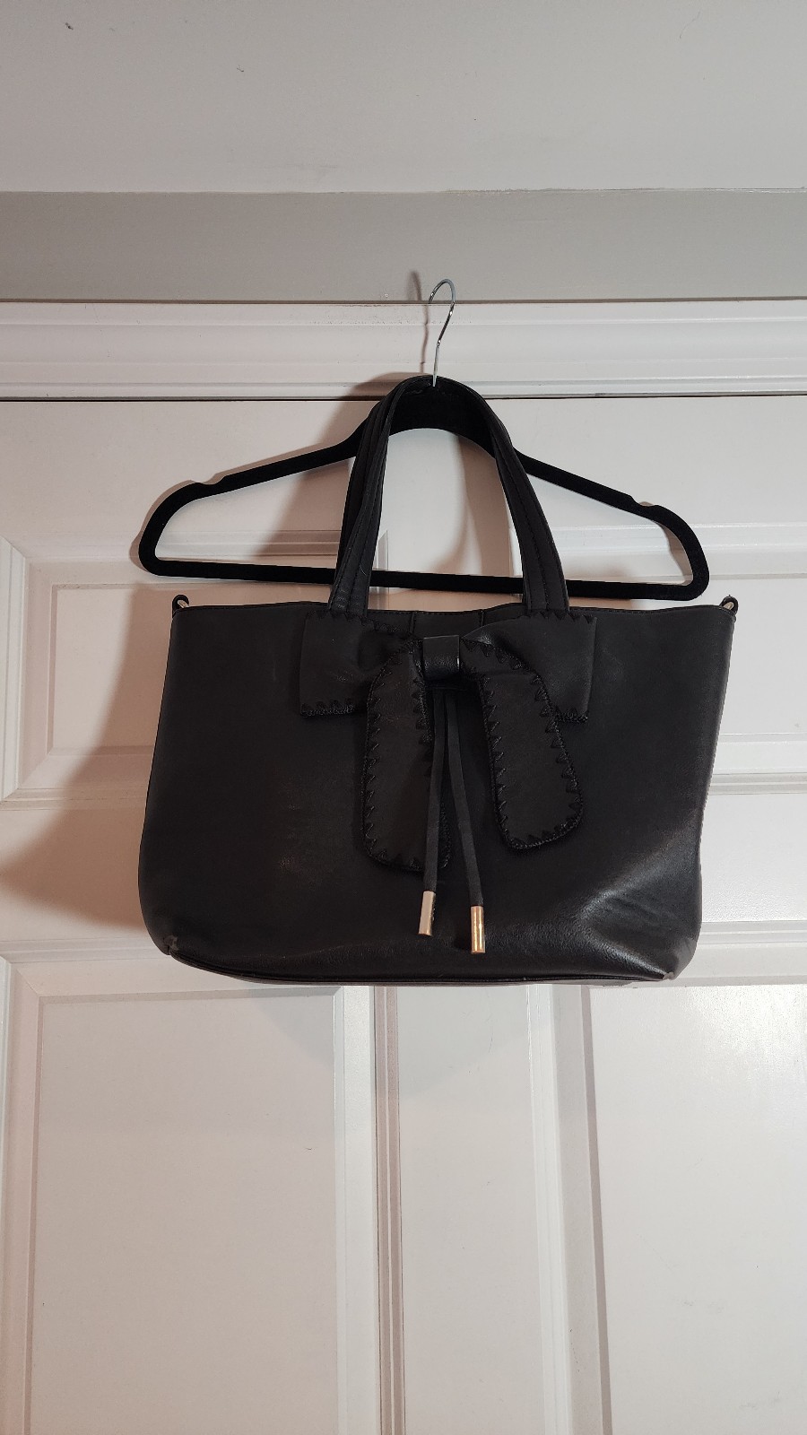 Catherine Malandrino Elegant Black Bow Tote Bag