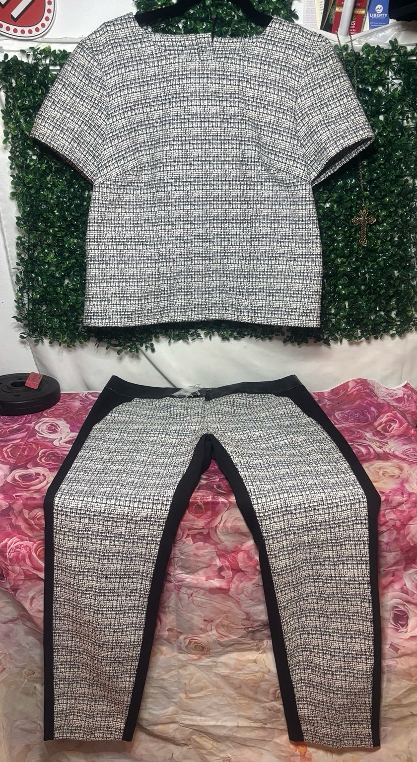 Women’s medium / 6R express outfit NWT