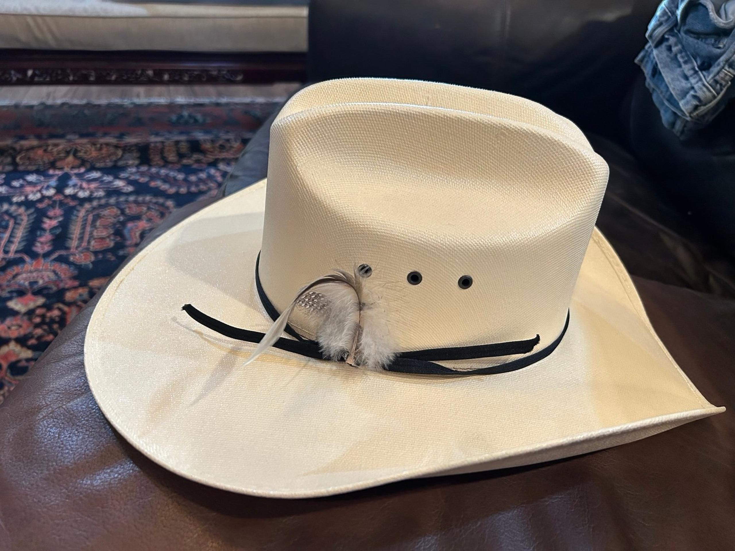 Rock mount Ranchwear size 7 straw cowboy hat