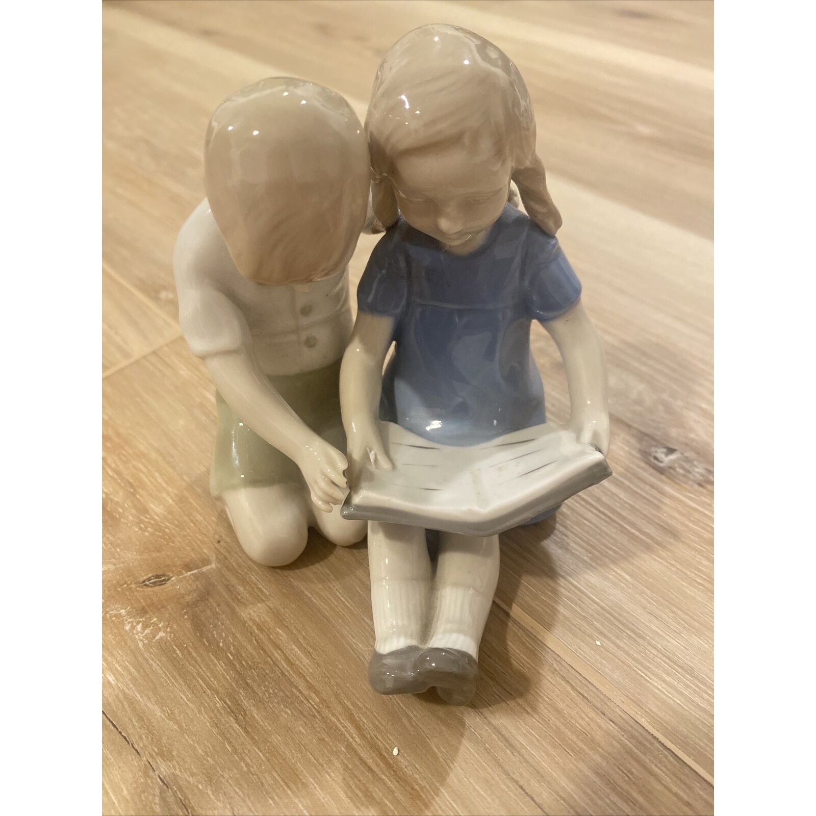 Lipplesdorf Boy & Girl Reading / Studying Porcelain Figure Germany (GDR) Vintage