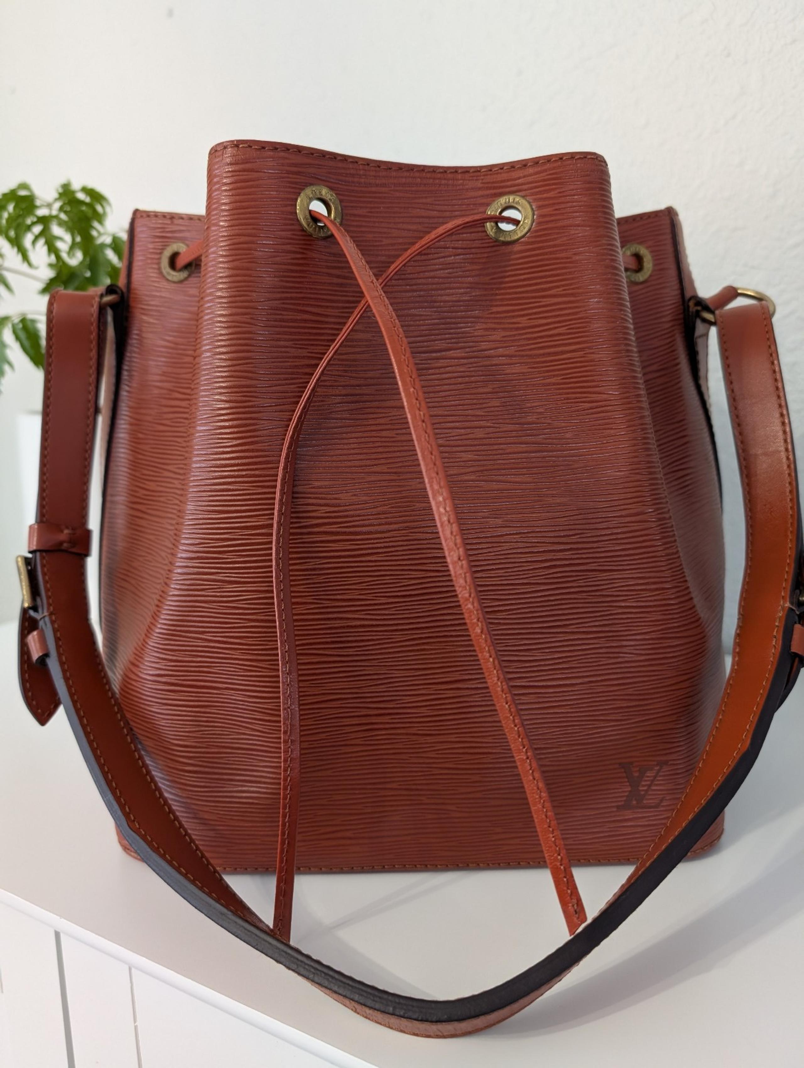 Louis Vuitton Petit Noe Epi Kenyan Fawn Authenticated by Authintic Detective