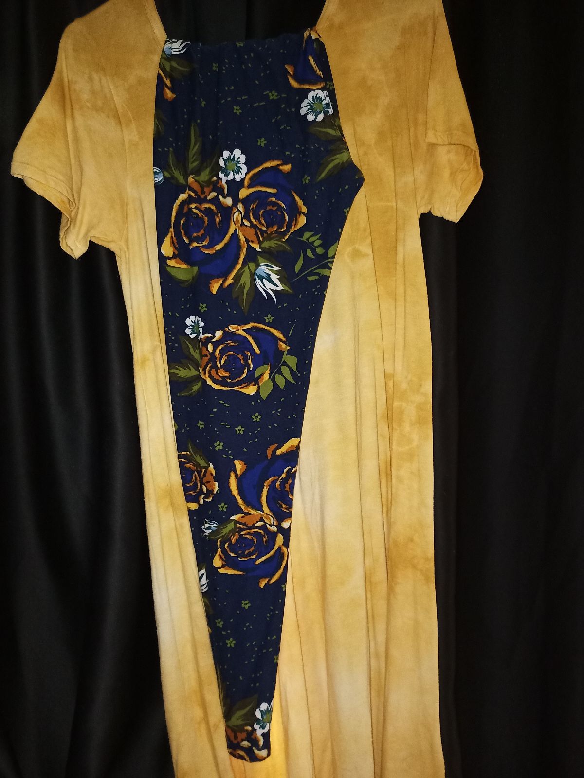 LuLaRoe leggings tc & XS carly
