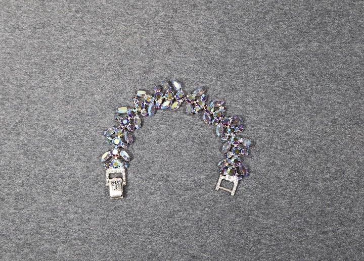 vintage costume jewelry blue Aurora borealis rhinestone bracelet