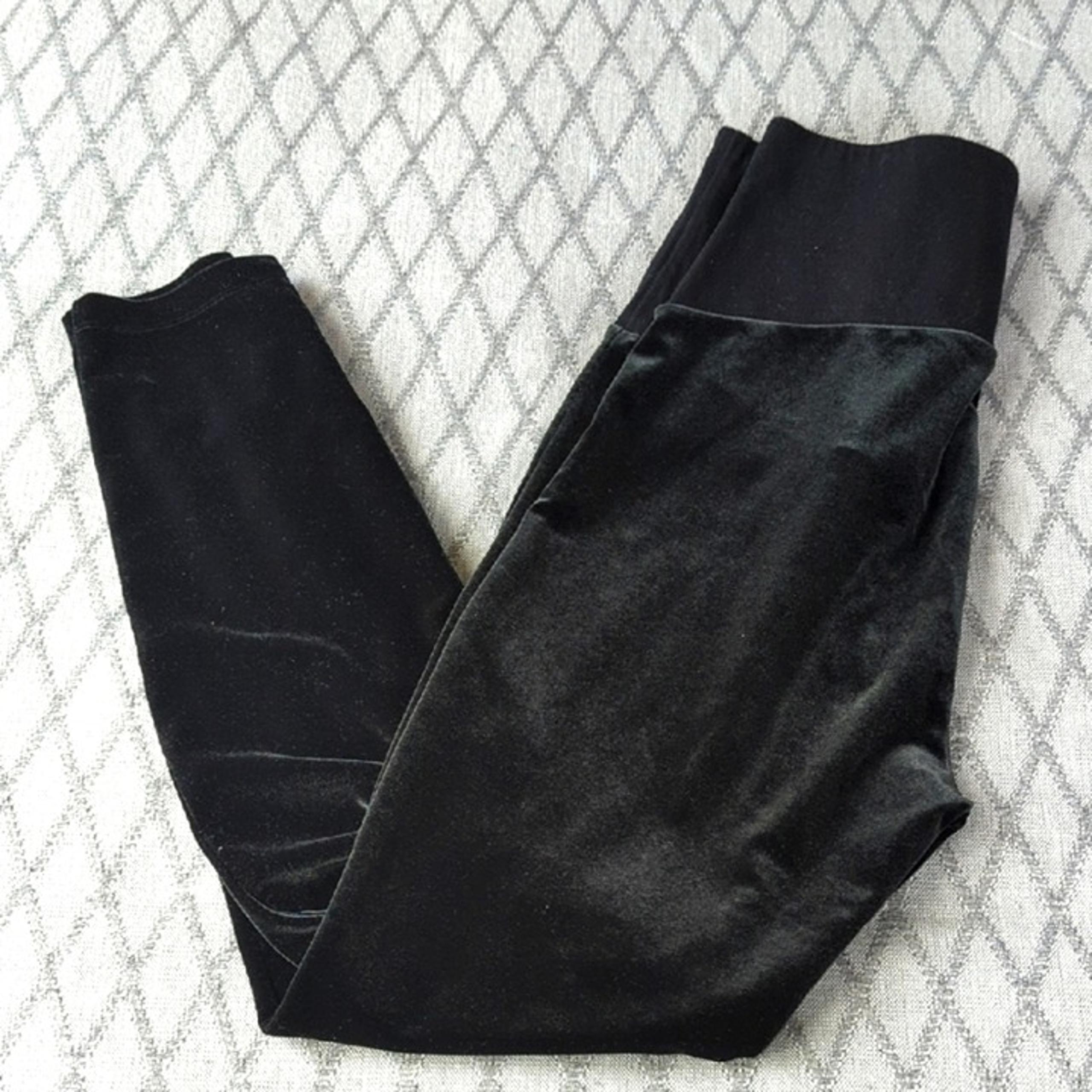 Gap Maternity Black Velvet Leggings Size S