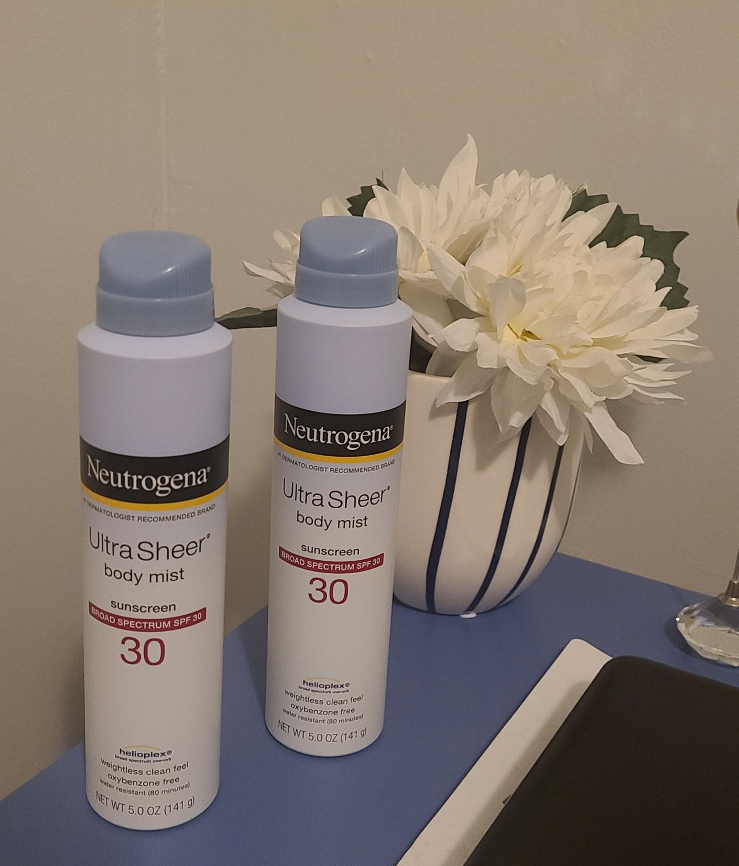 Neutrogena Ultra Sheer body mist Sunscreen Spray  SPF30 *TWO*