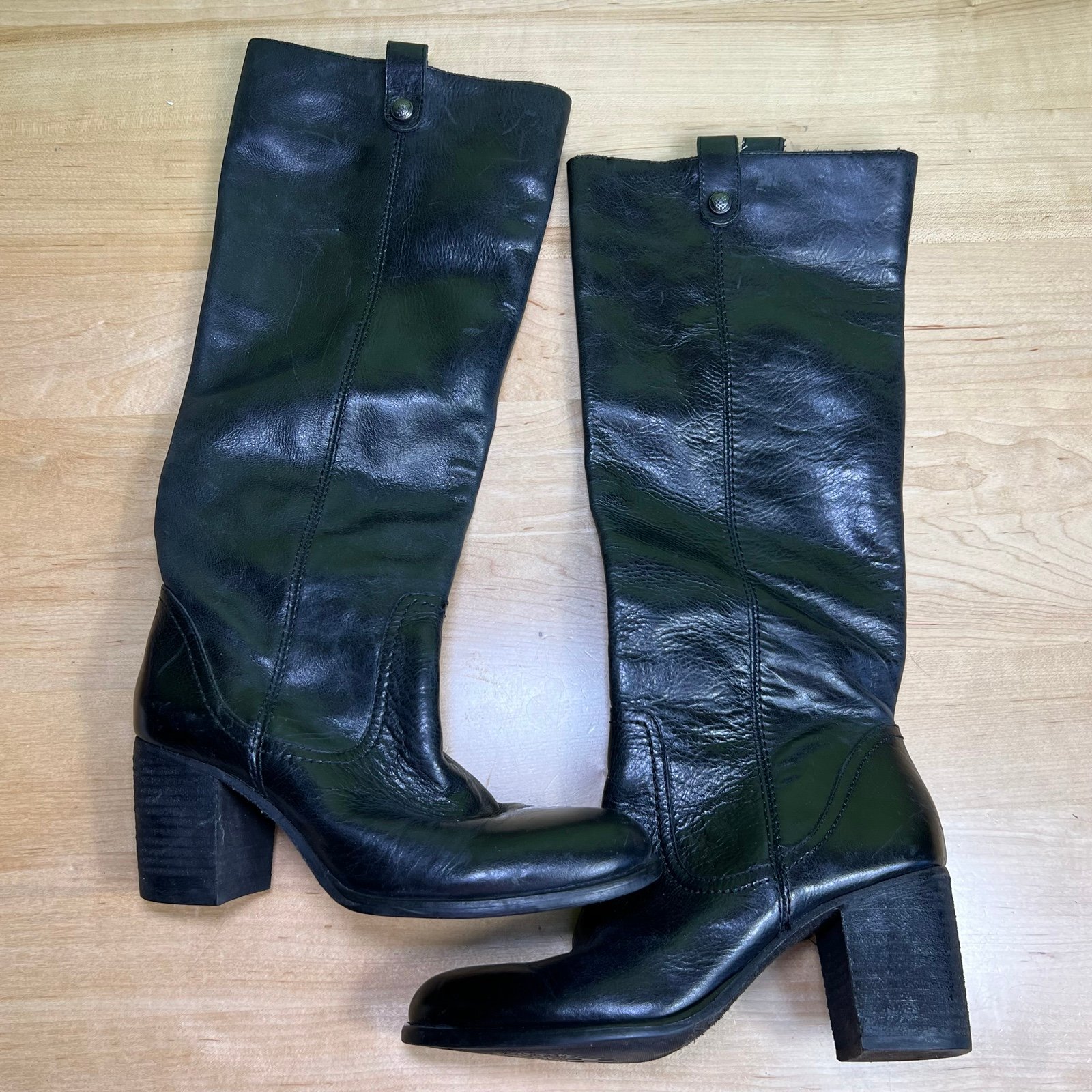 Vince Camuto Gianna Boots black size 6