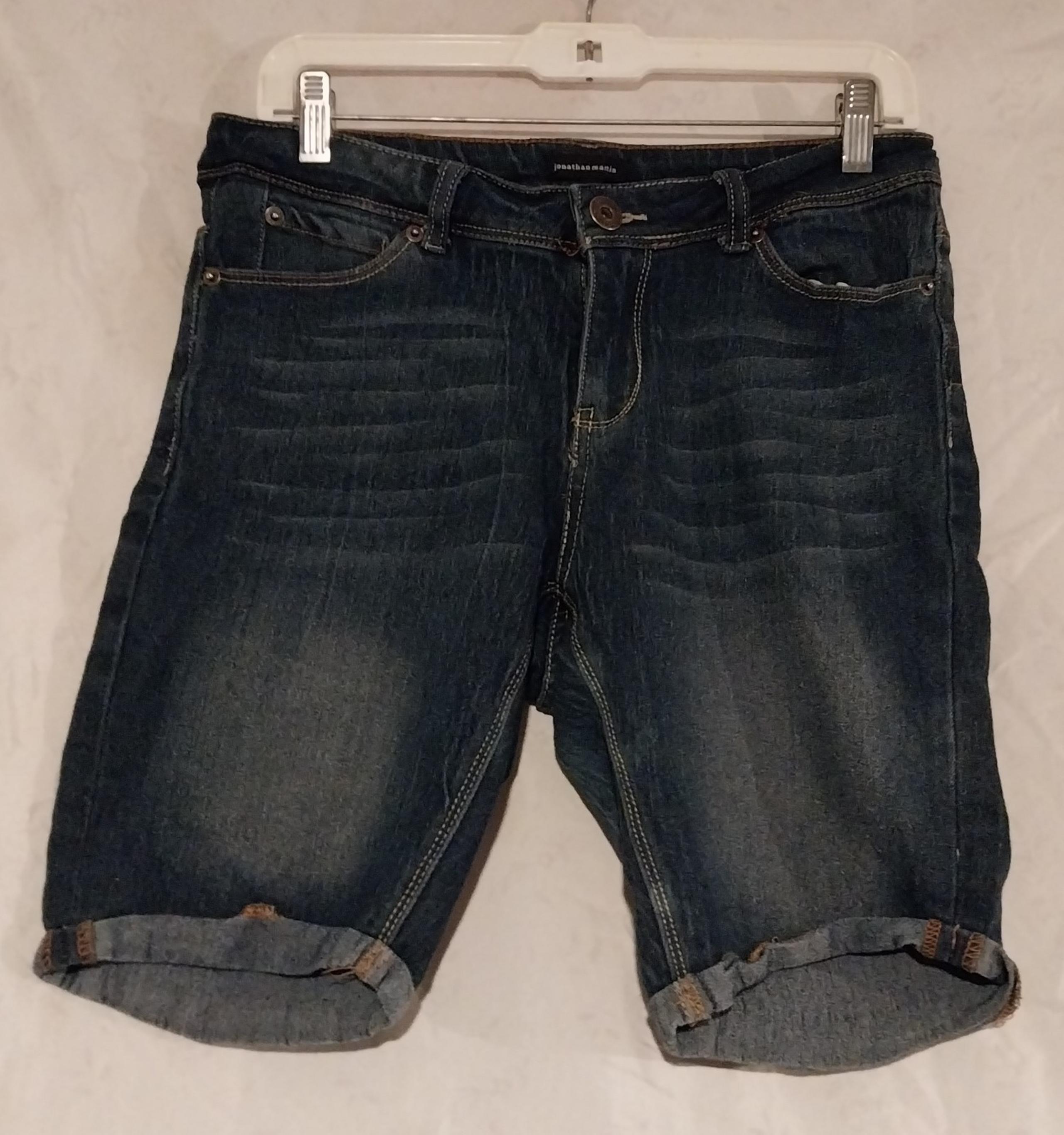 Jonathan Martin Shorts. Size 8