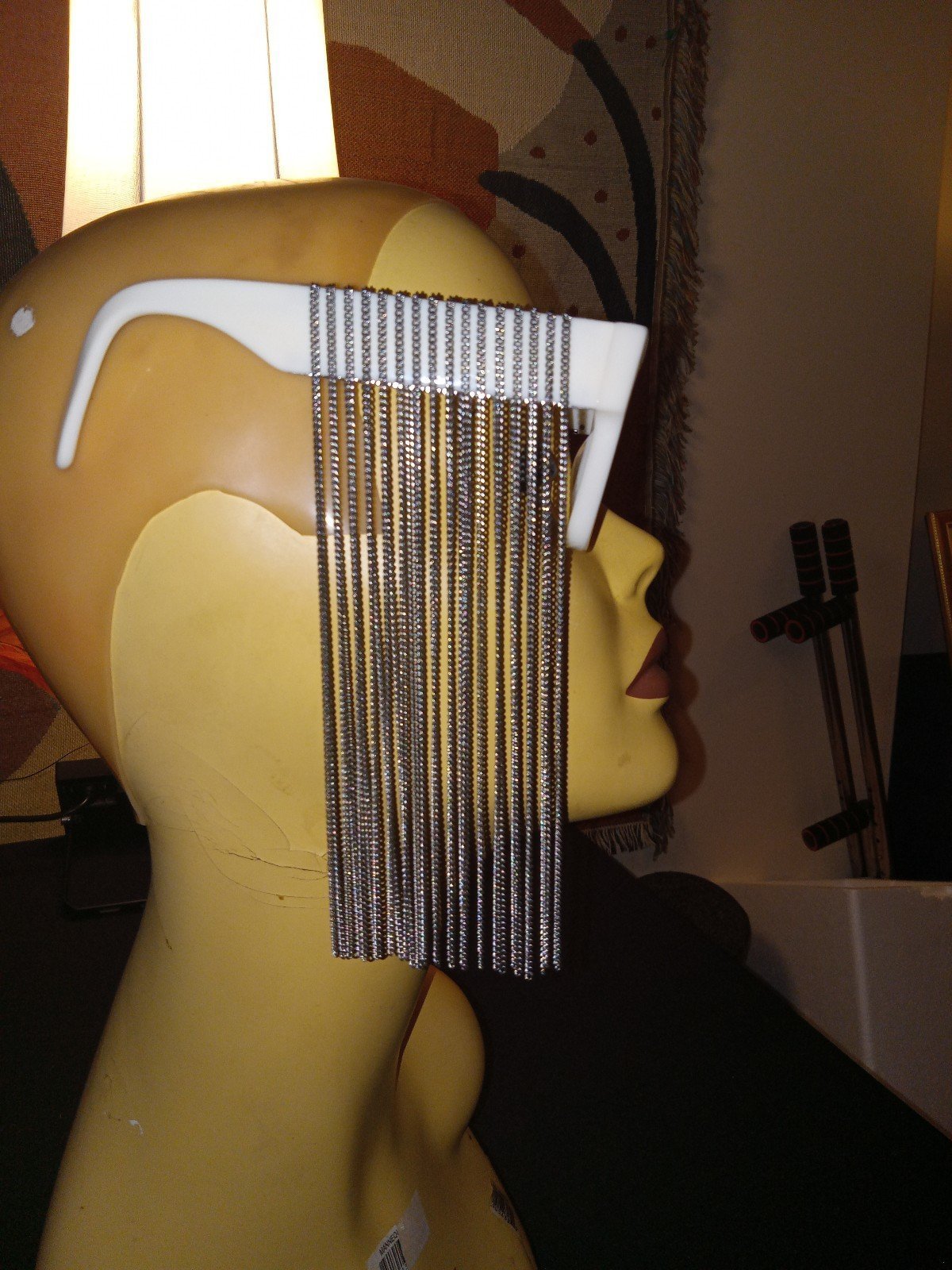 chain fringed Designer sunglasses