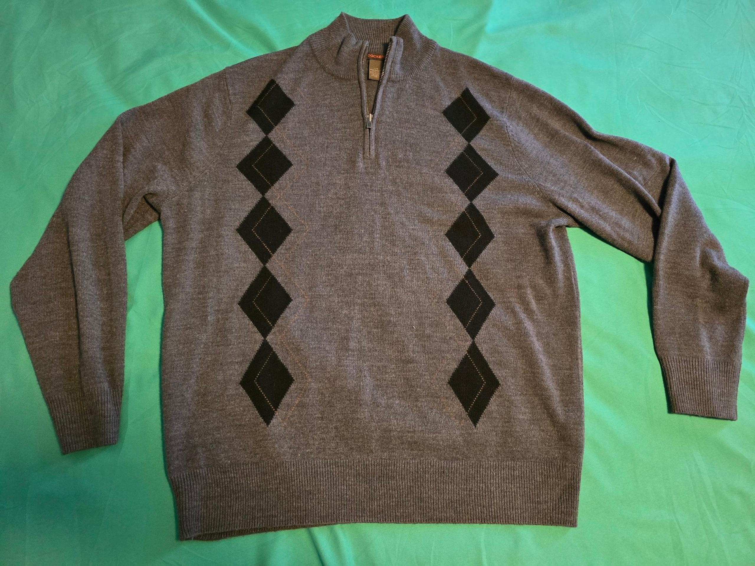 Dockers Mens pullover sweater