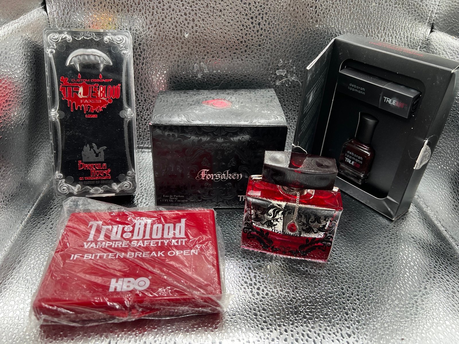Fun Rare Lot HBO True Blood Forsaken Perfume Fangs Makeup Set Emergency Vampire
