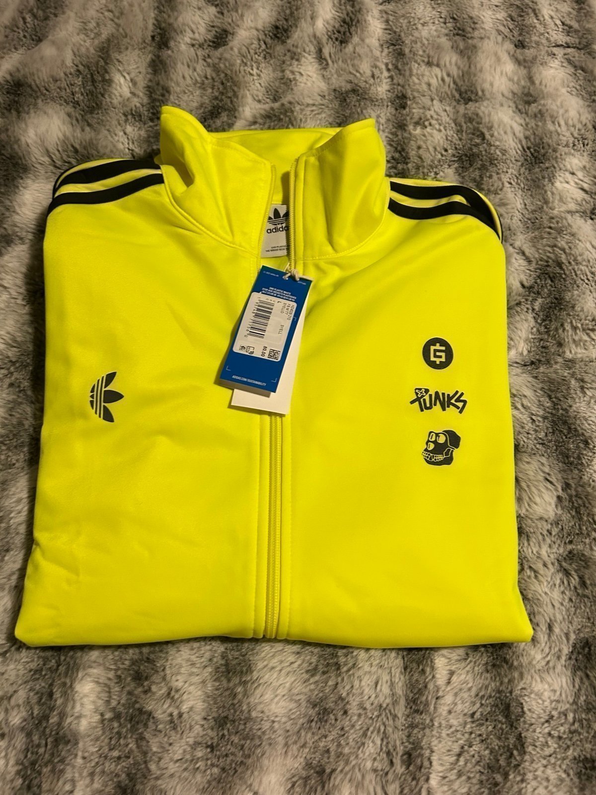 nwt Adidas Original Collection. Neon yellow. Size Large.