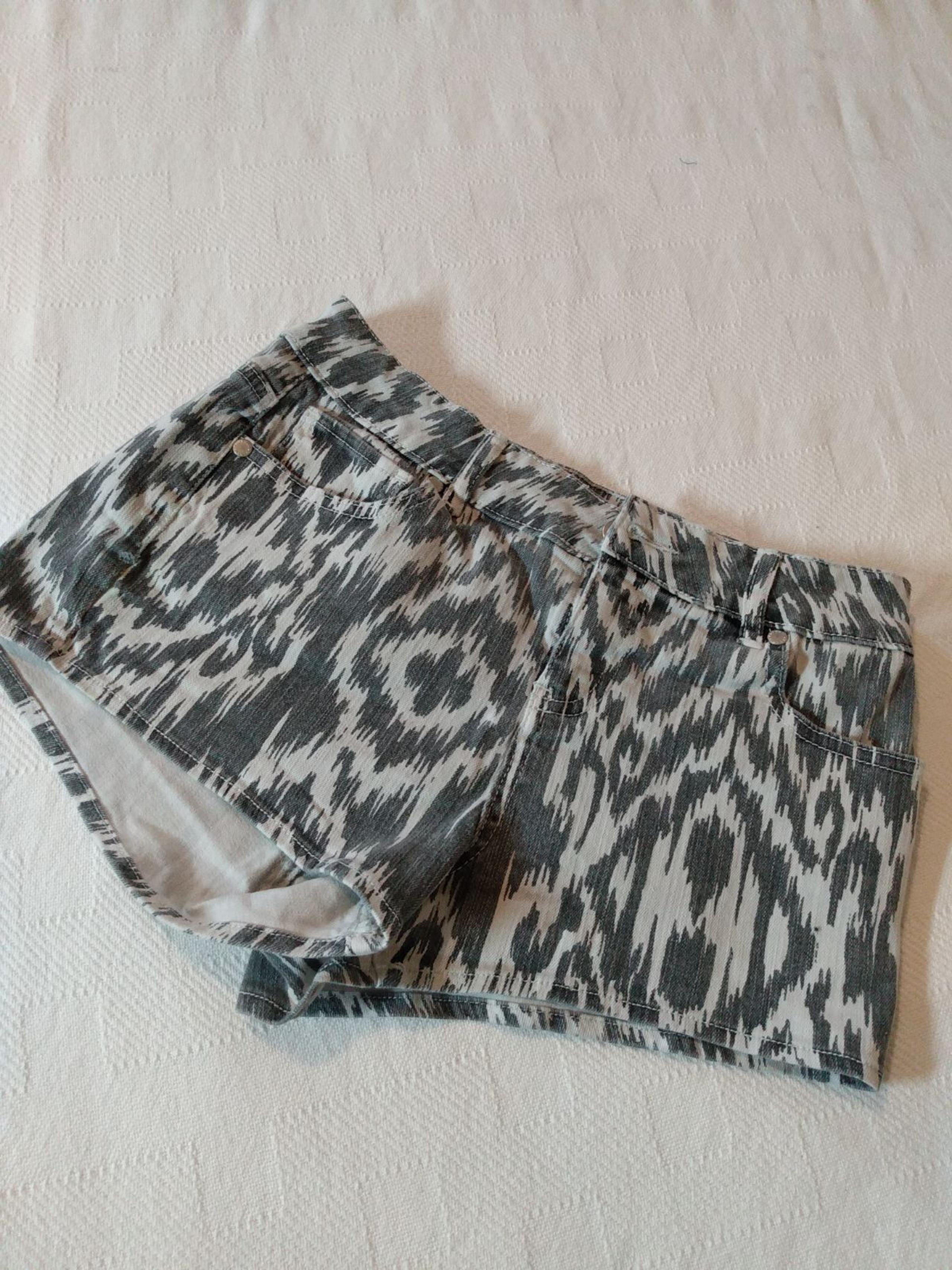 denim shorts women Tinseltown size 8