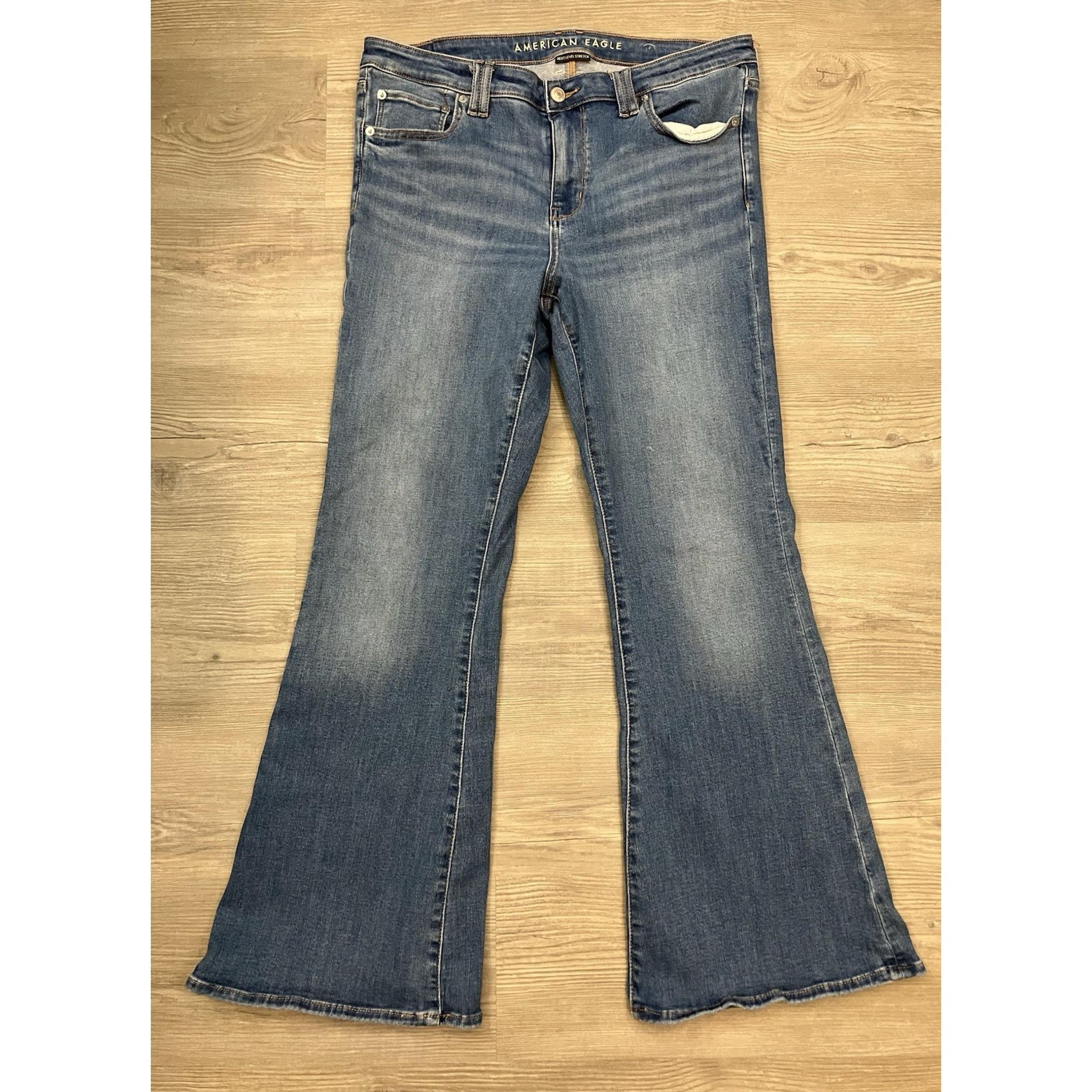 American Eagle Jeans Low Rise Flare With Button Back Pockets Women’s Size 14