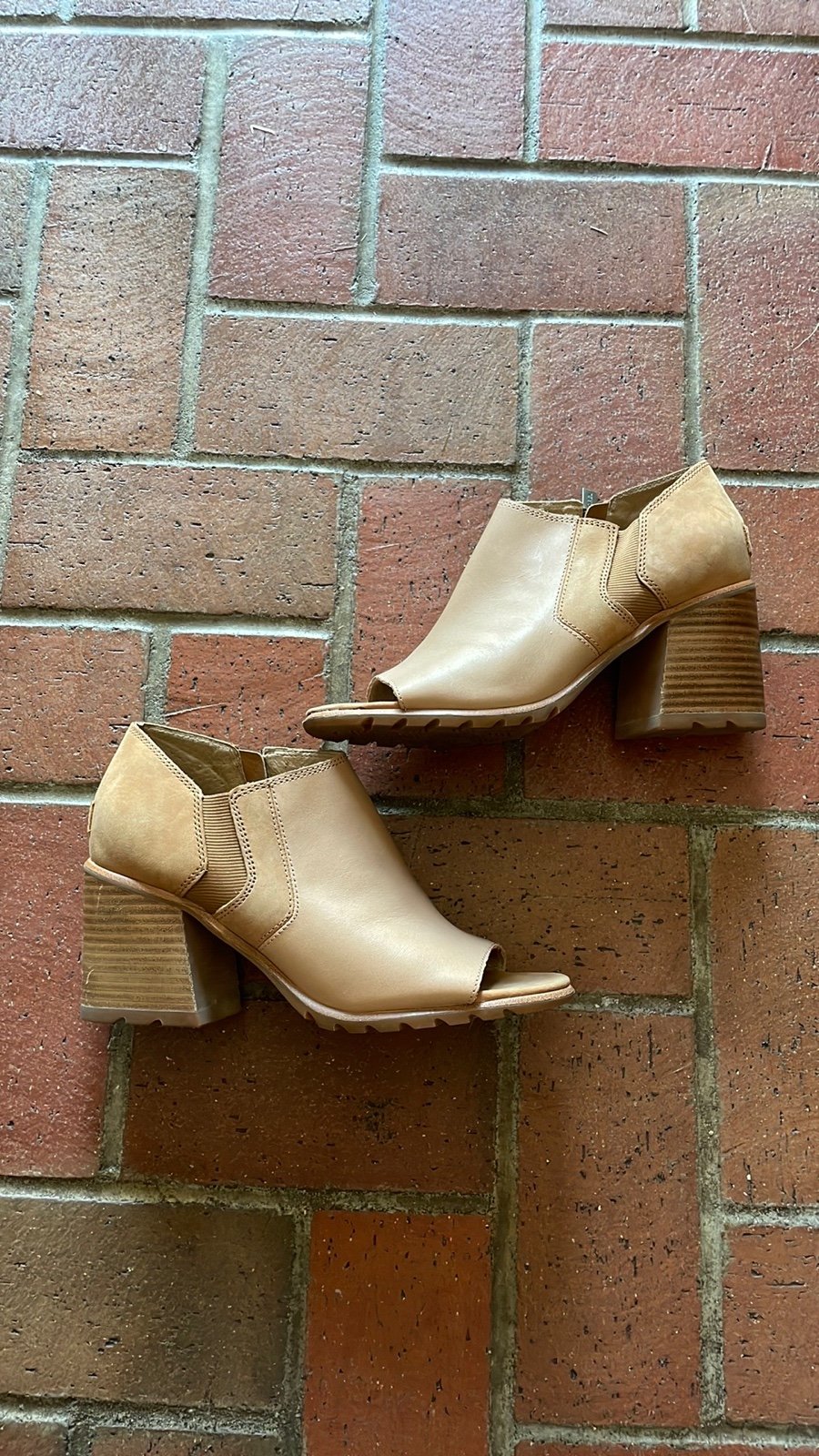 SOREL NADIA ANKLE BOOTIES /Honest Beige # 9